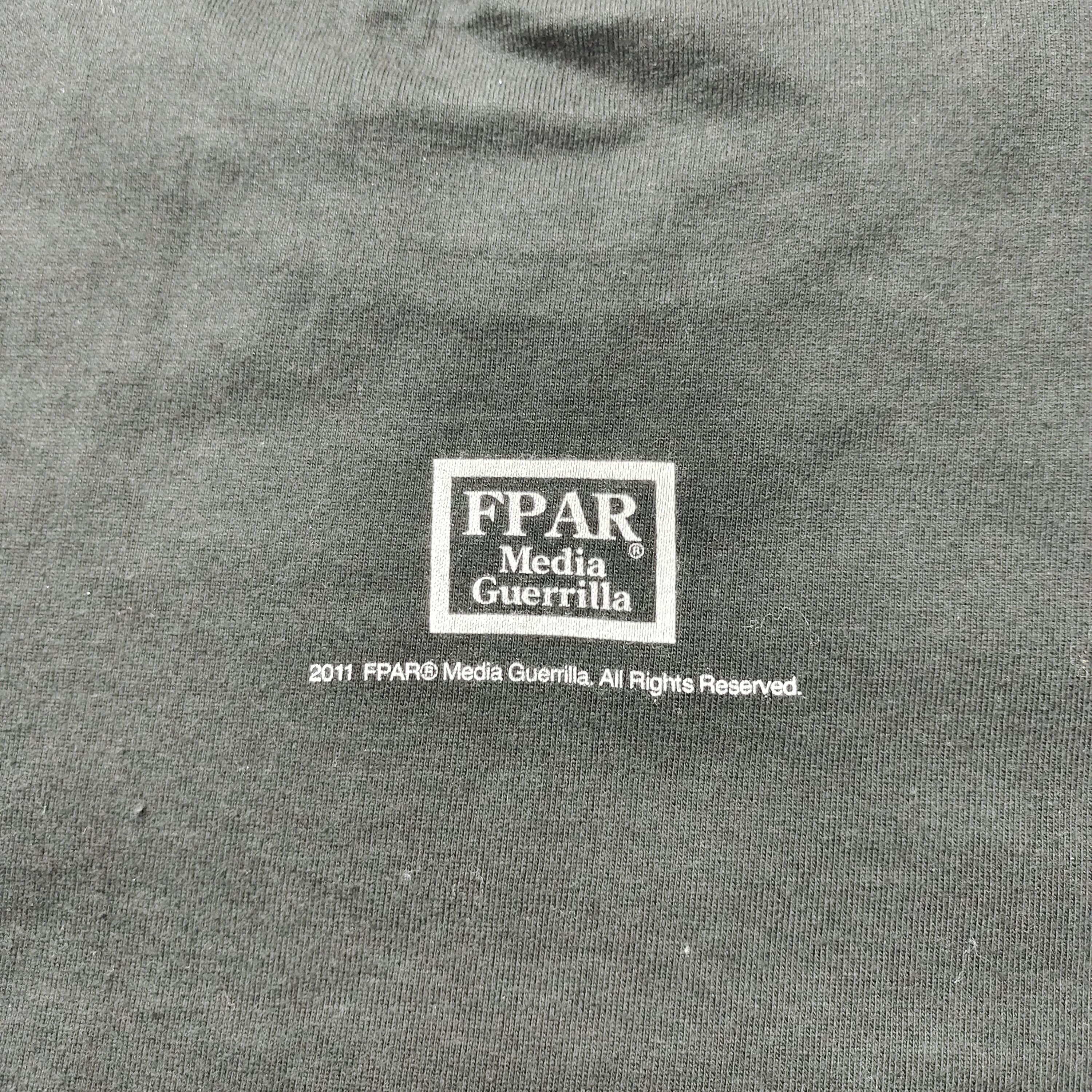 FPAR FPAR MEDIA GUERRILLA MY LIFE IS MY LIFE 2011 T SHIRT Size US M / EU 48-50 / 2 - 5 Thumbnail