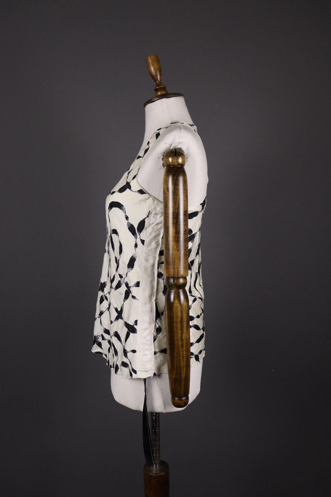 Helmut Lang Helmut Lang White Designed Printed Tank Top Shirt Size M Size M / US 6-8 / IT 42-44 - 4 Thumbnail