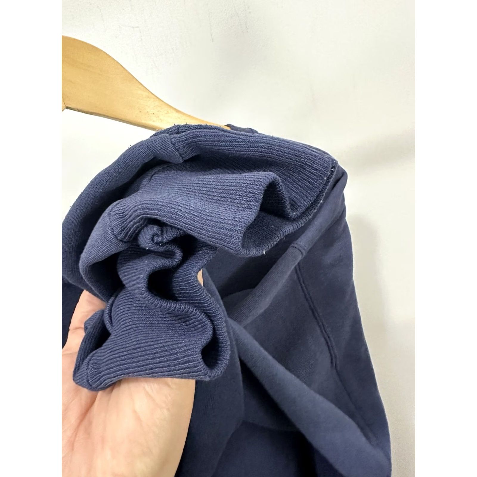 Hanes VTG Hanes Gradient Sun Faded Worn Cotton Boxy Sweatshirt Navy L Men Shirt Pullover 90s Decade Womens Mens Girls Boys Size US L / EU 52-54 / 3 - 8 Thumbnail