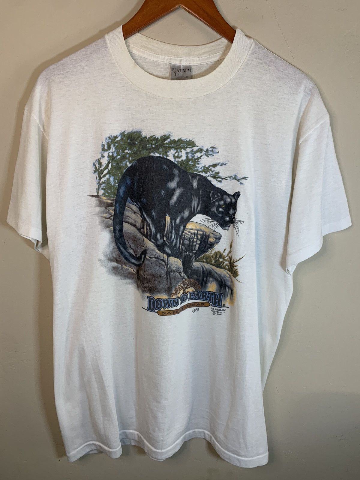 Vintage *RARE* Vintage 1990 3D Emblem Down To Earth Panther T-Shirt Size US XL / EU 56 / 4 - 1 Thumbnail