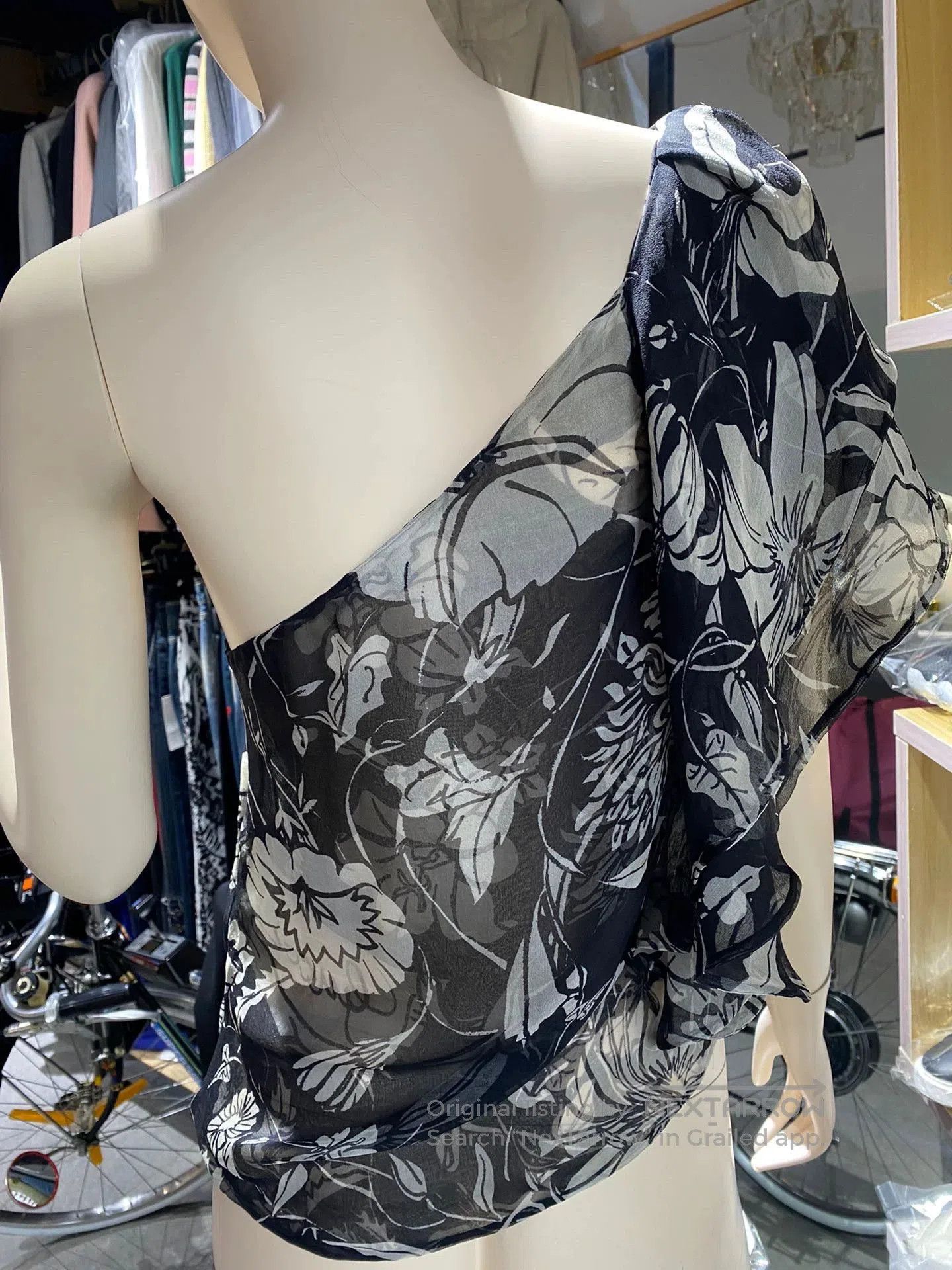 Gucci gucci women's silk short-sleeve top. Size S / US 4 / IT 40 - 2 Thumbnail