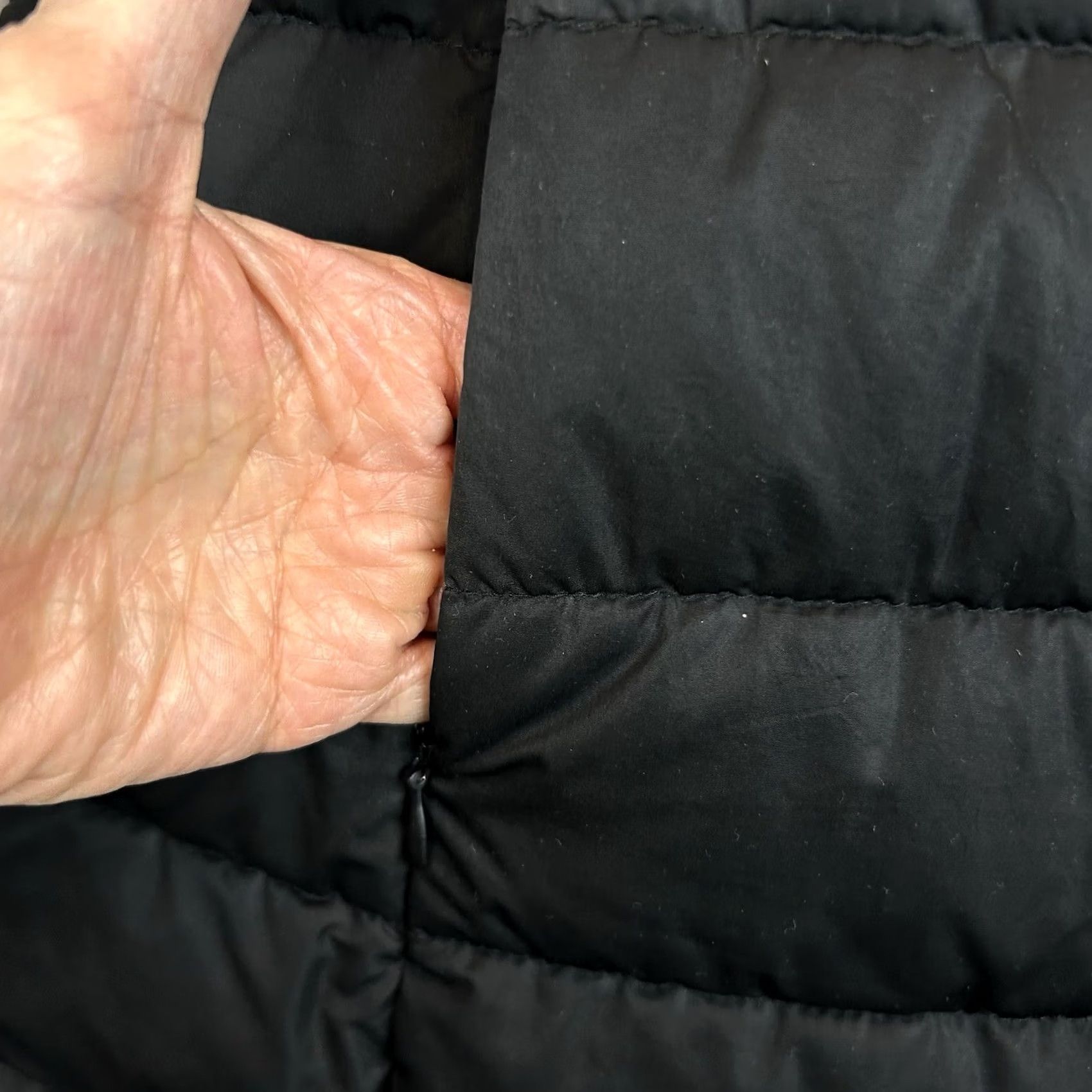 DKNY DKNY Down Puffer Coat Womens Small Black Hooded Mid Length Zip Pockets Cozy Winter Weather Jacket Mens? Size S / US 4 / IT 40 - 7 Thumbnail