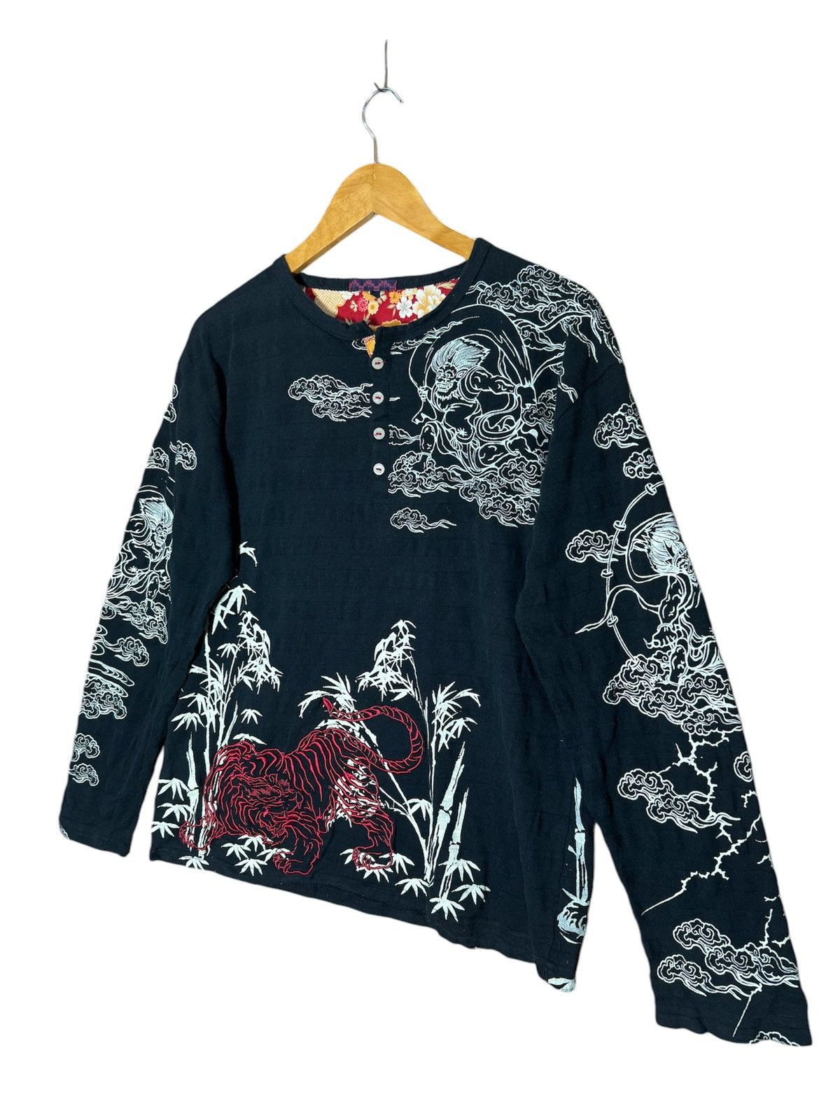 Japanese Brand × Vintage Japanese Tiger Embroidery Fujin Raijin Sukajan Shirt Size US L / EU 52-54 / 3 - 2 Thumbnail