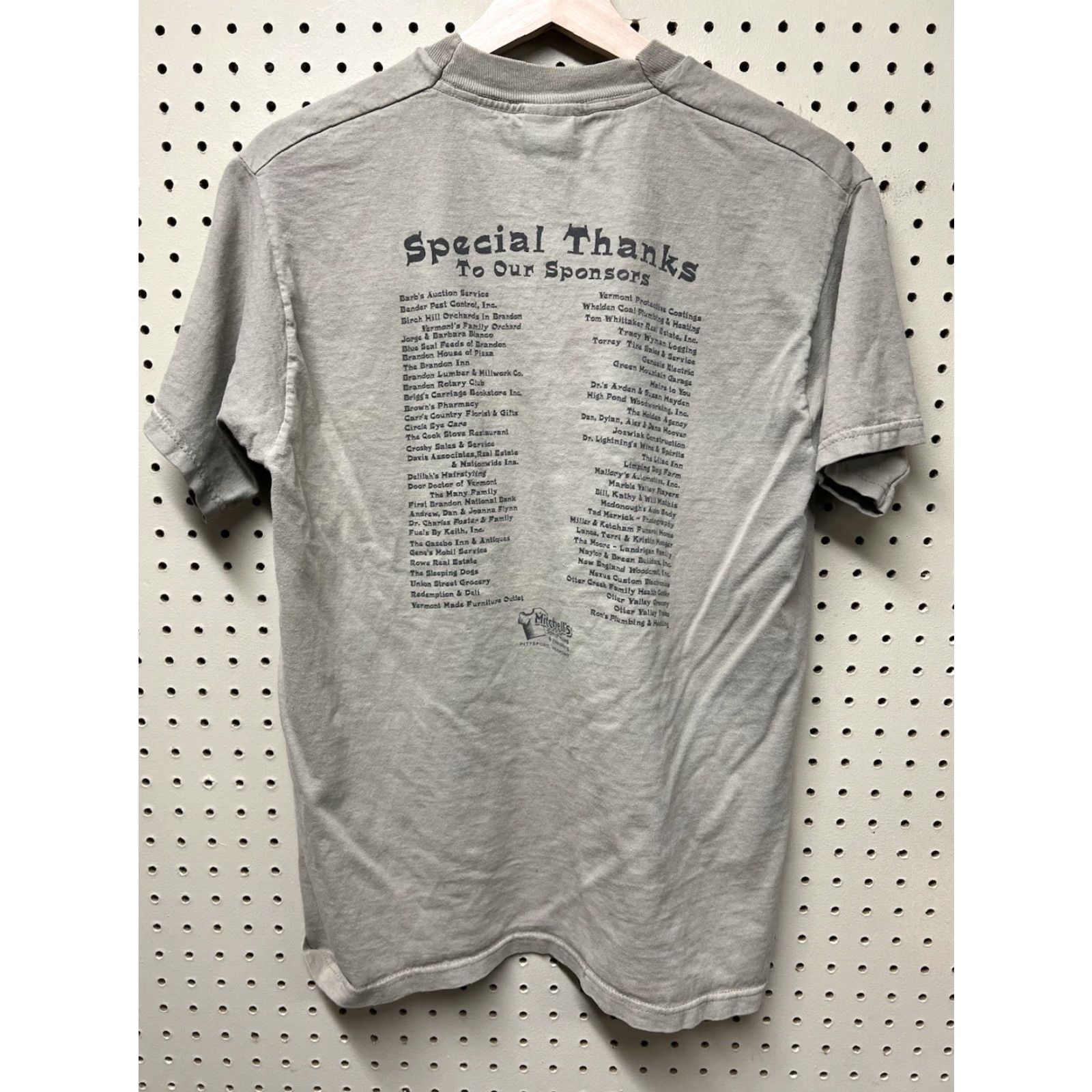 Fruit Of The Loom VINTAGE Fruit of the Loom T-Shirt Vermont M Brown Crew Neck Short Sleeve Men School 98 Hoedown Neshibe Game Players Size US M / EU 48-50 / 2 - 2 Thumbnail