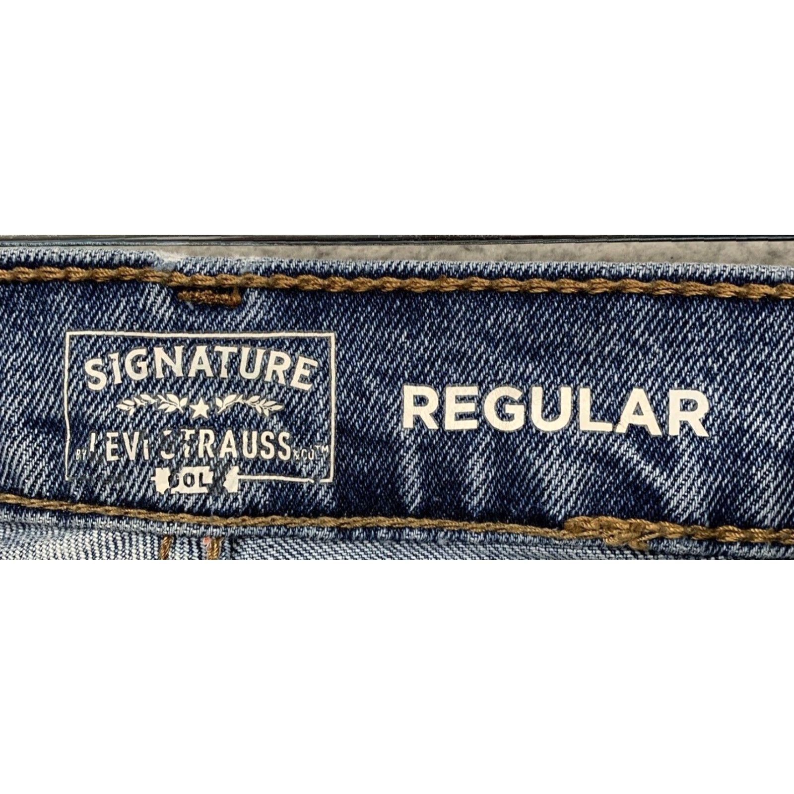 Vintage Levi Strauss Gold Signature Jeans Men's 42W 29in Regular Fit Medium Blue Denim Size US 42 / EU 58 - 7 Thumbnail