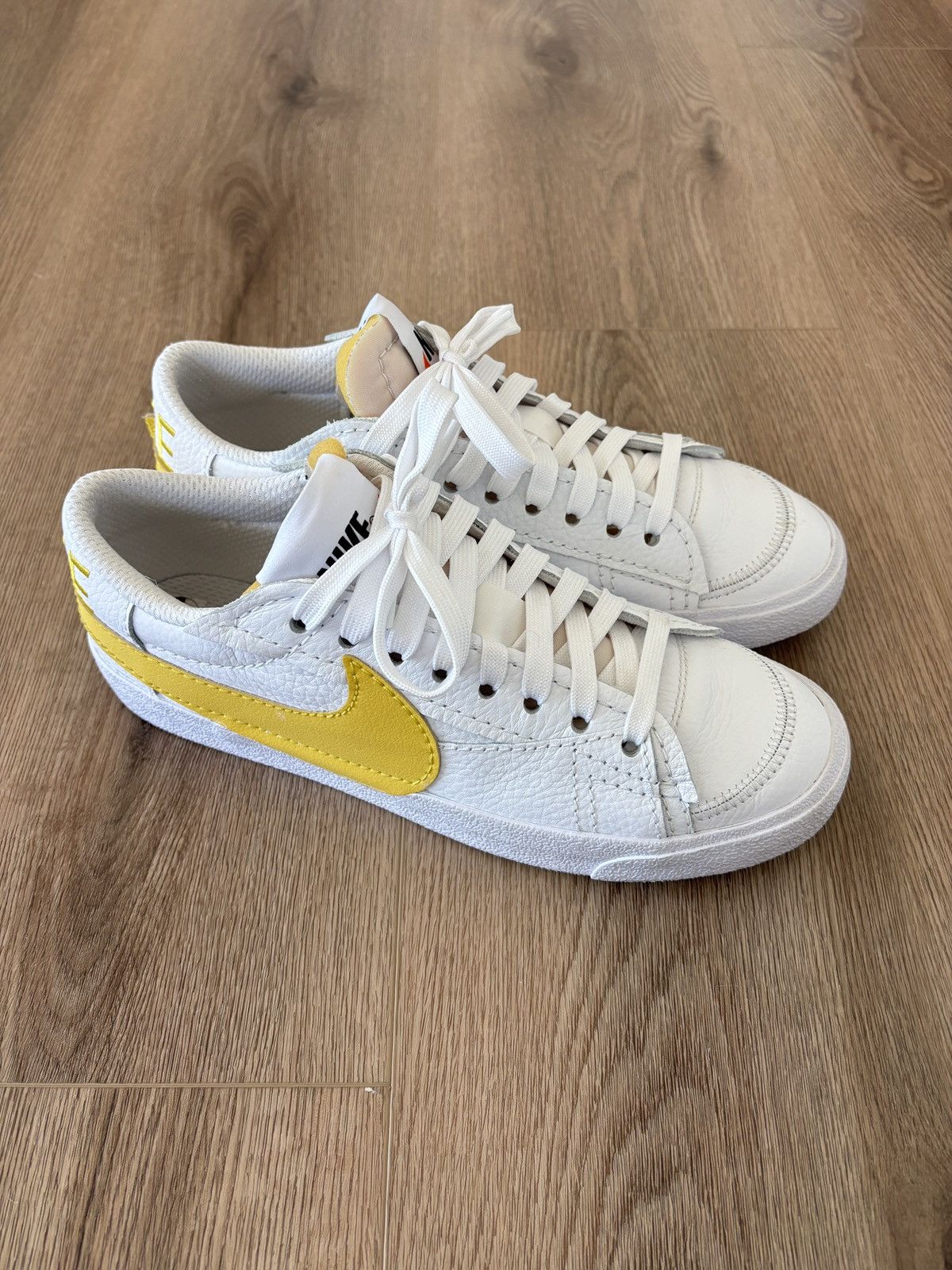 Nike Nike Blazer Jumbo White Yellow Size US 9 / EU 42 - 1 Thumbnail