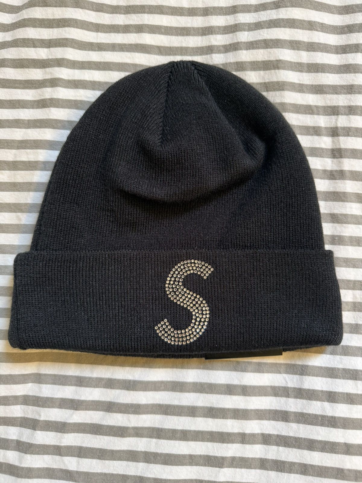 Supreme SUPREME NEW ERA TRIBAL S LOGO BEANIE BLACK BRAND NEW FW25