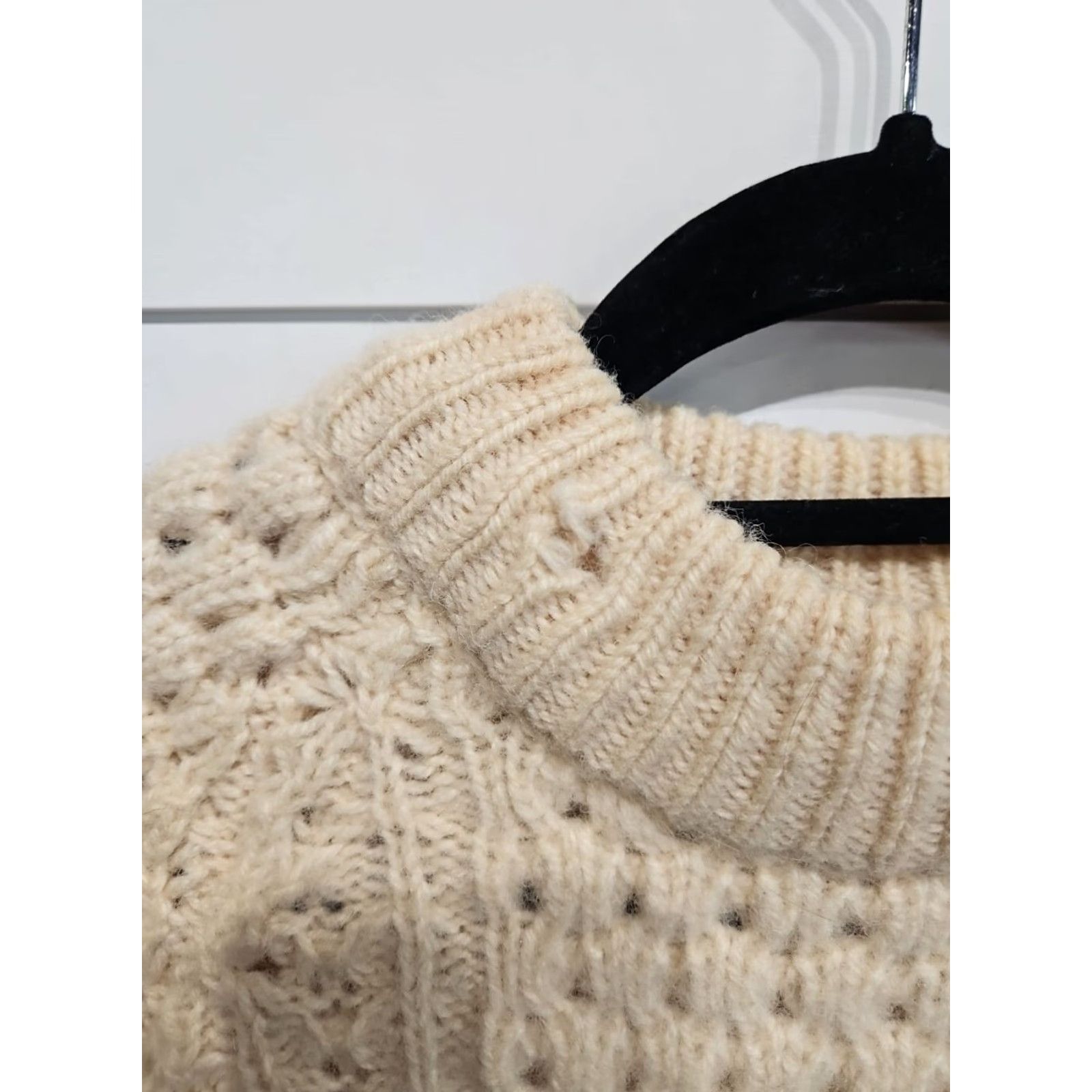 Vintage VINTAGE Carraig Aran Knitwear Hand Knit Cable Pure Wool Irish Sweater Mens 34 Ivory 1980s Wool Men's 34 Size US S / EU 44-46 / 1 - 4 Thumbnail