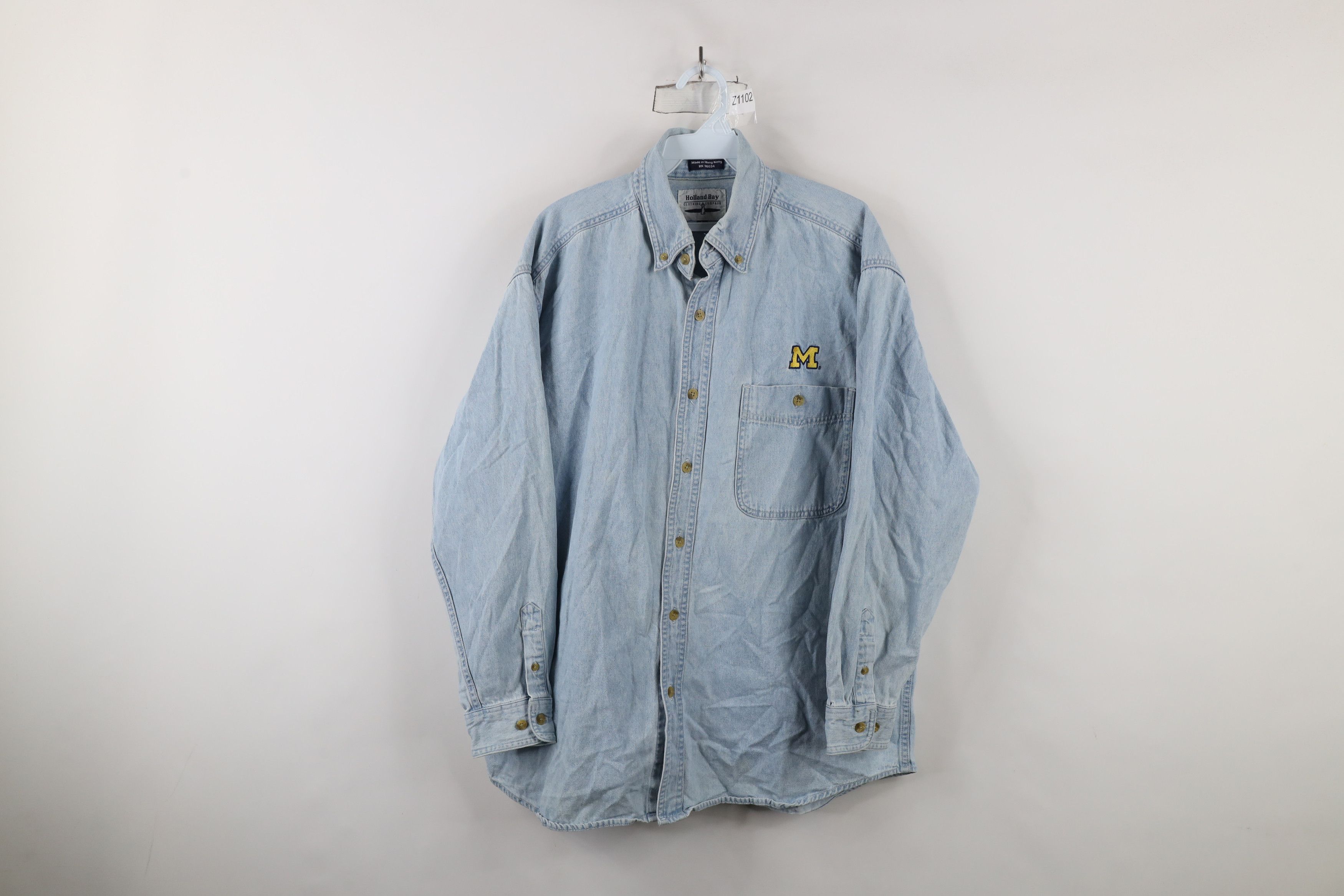 Vintage Vintage 90s University of Michigan Denim Button Down Shirt Size US L / EU 52-54 / 3 - 1 Thumbnail