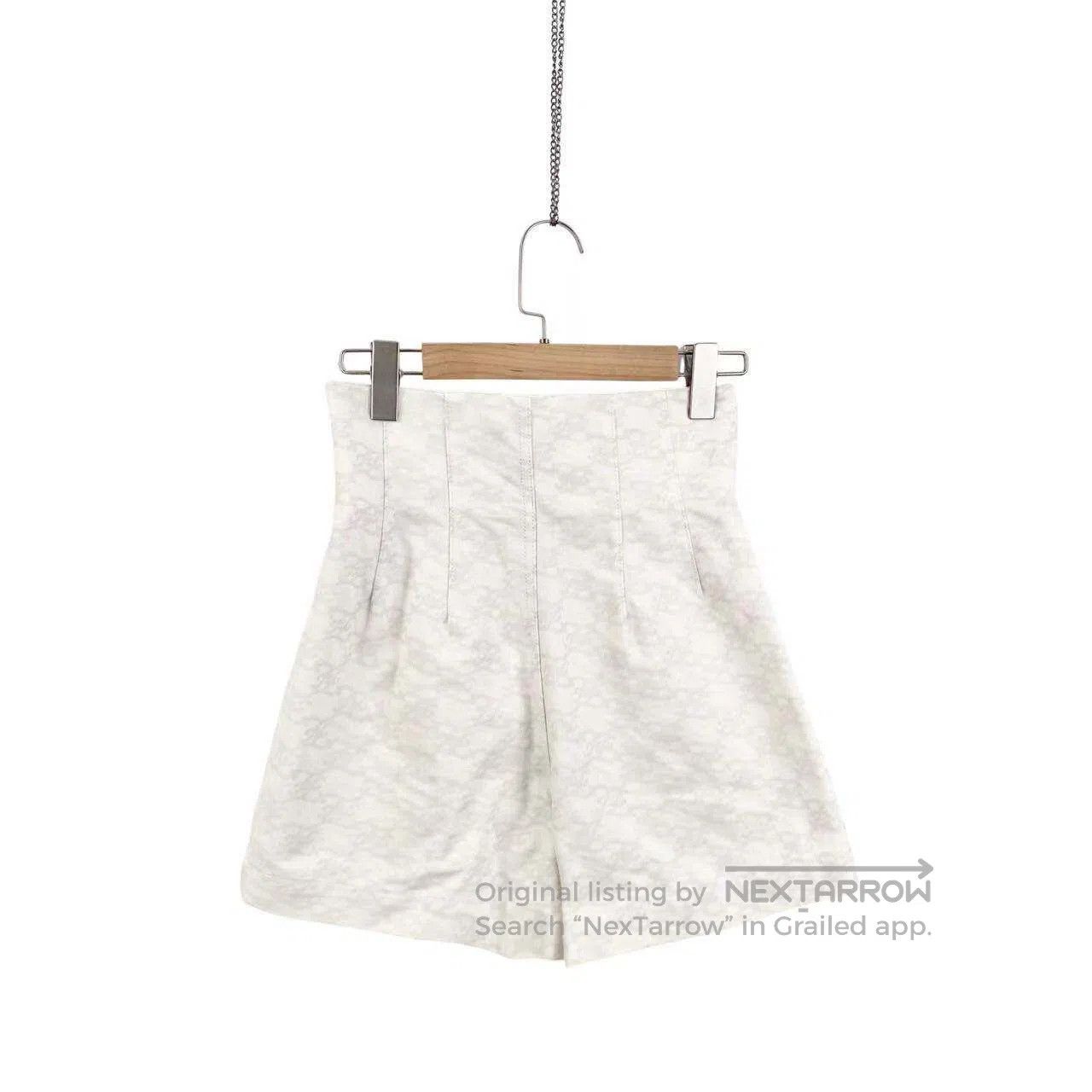 Fendi Fendi High-waisted denim shorts with a full logo| Size 25" / US 0 / IT 36 - 2 Thumbnail