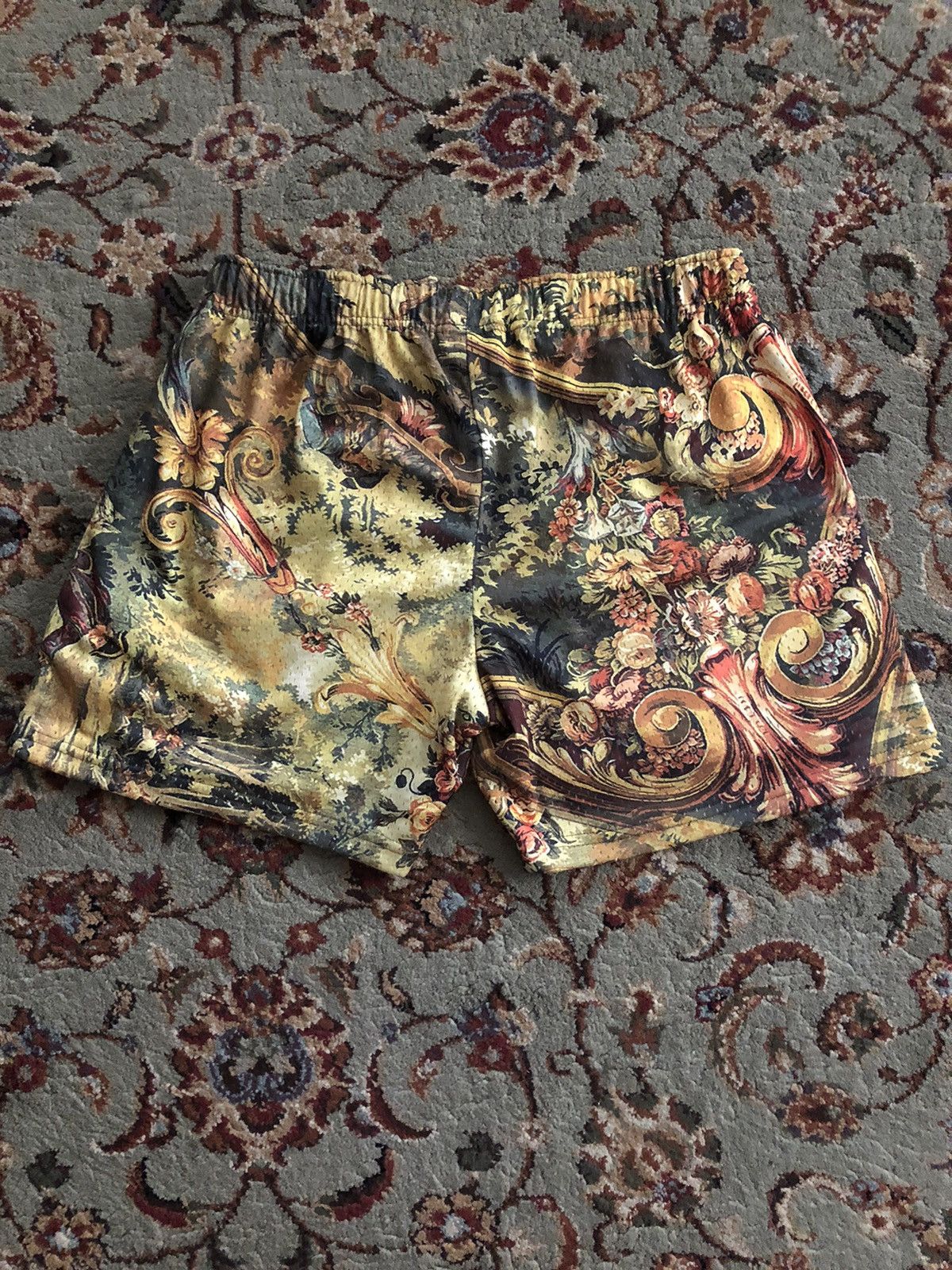 MNML mnml “Baroque Forest” Print Shorts Size US 31 - 2 Thumbnail