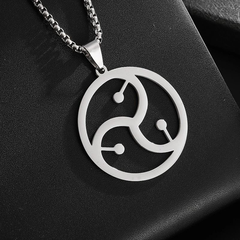 Vintage Glossy Symbol Badge Pendant Necklace Size ONE SIZE - 2 Thumbnail