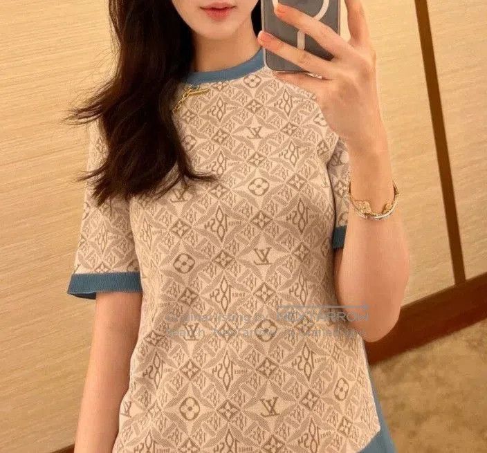 Louis Vuitton louis vuitton short sleeve silk top. Size M / US 6-8 / IT 42-44 - 4 Thumbnail