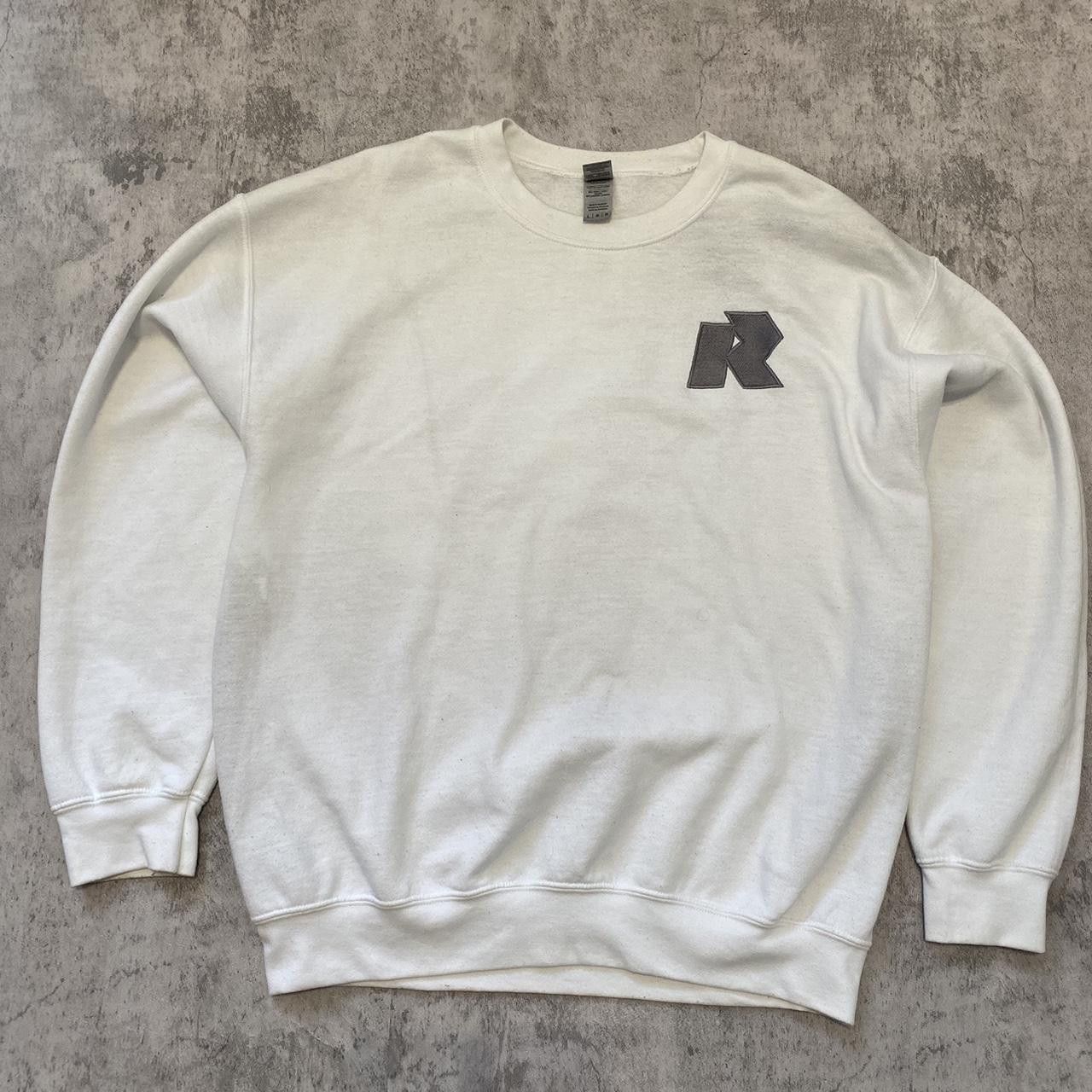 Gildan White and Grey Sweatshirt Embroidered vintage Size US L / EU 52-54 / 3 - 1 Thumbnail