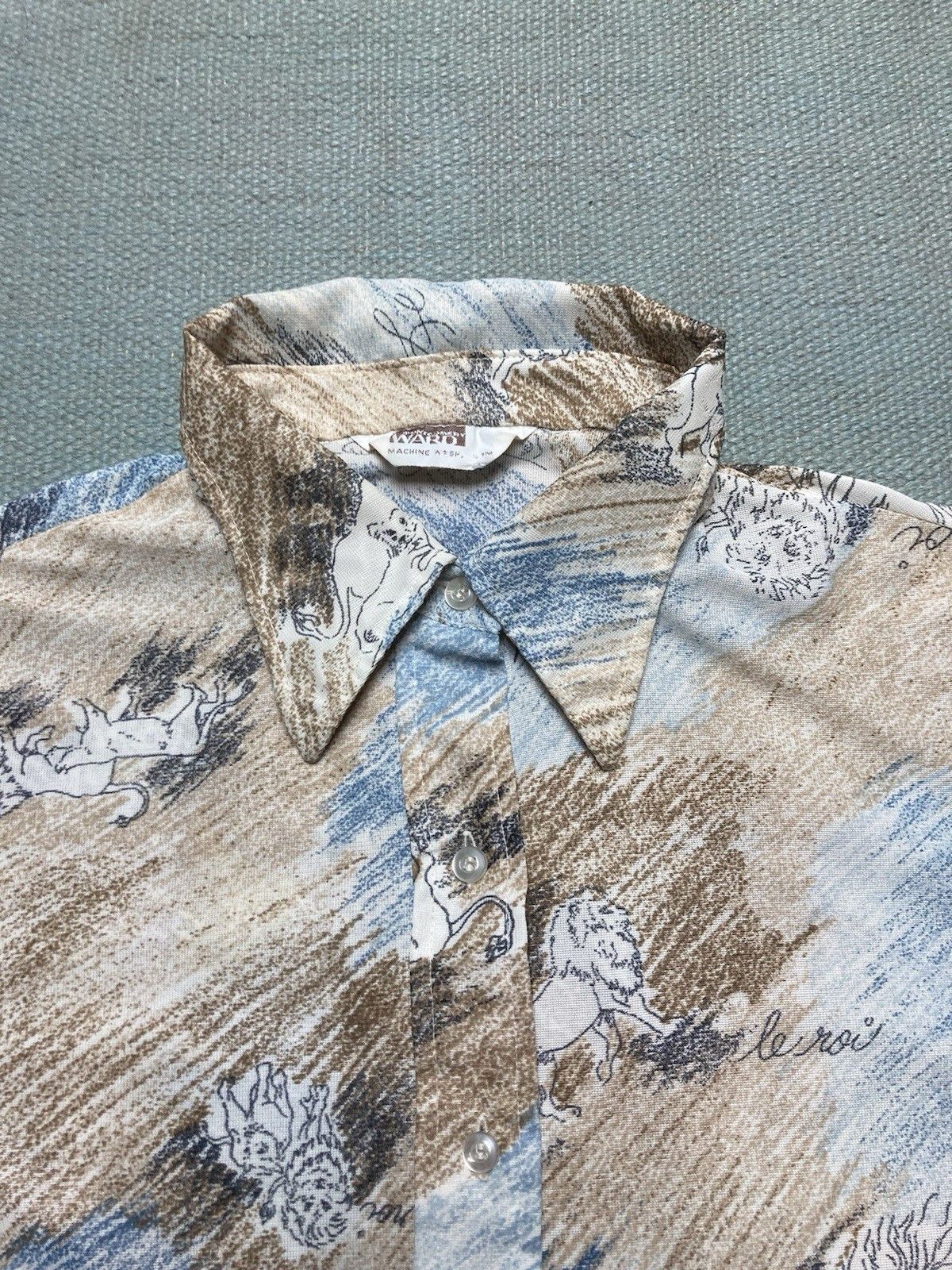 Vintage Vintage 70s disco shirt abstract lion dagger collar small Size US S / EU 44-46 / 1 - 3 Thumbnail