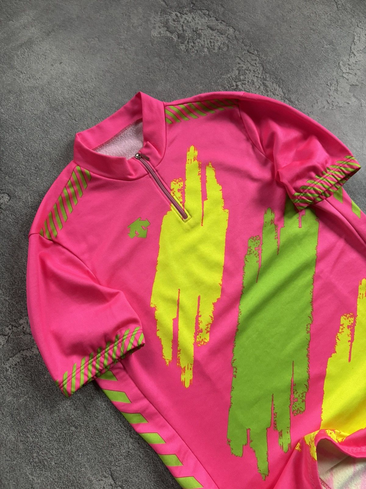 Vintage Descente XL all printed vintage cycling jersey tee T-shirt Size US XL / EU 56 / 4 - 2 Thumbnail