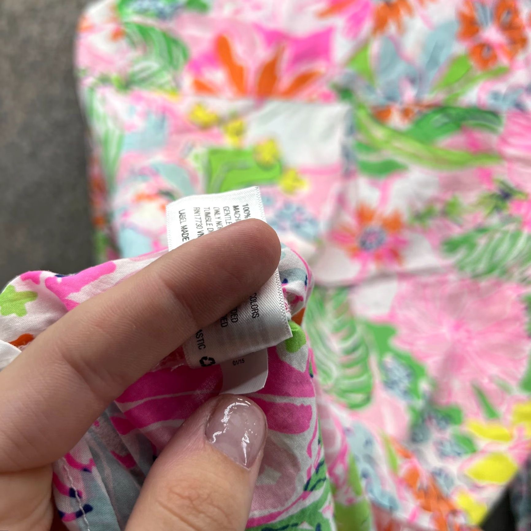 Lilly Pulitzer Lilly Pulitzer Shirt Women Small Button Down Multicolor Floral Paisley abstract Shirt Mens? Size S / US 4 / IT 40 - 4 Thumbnail