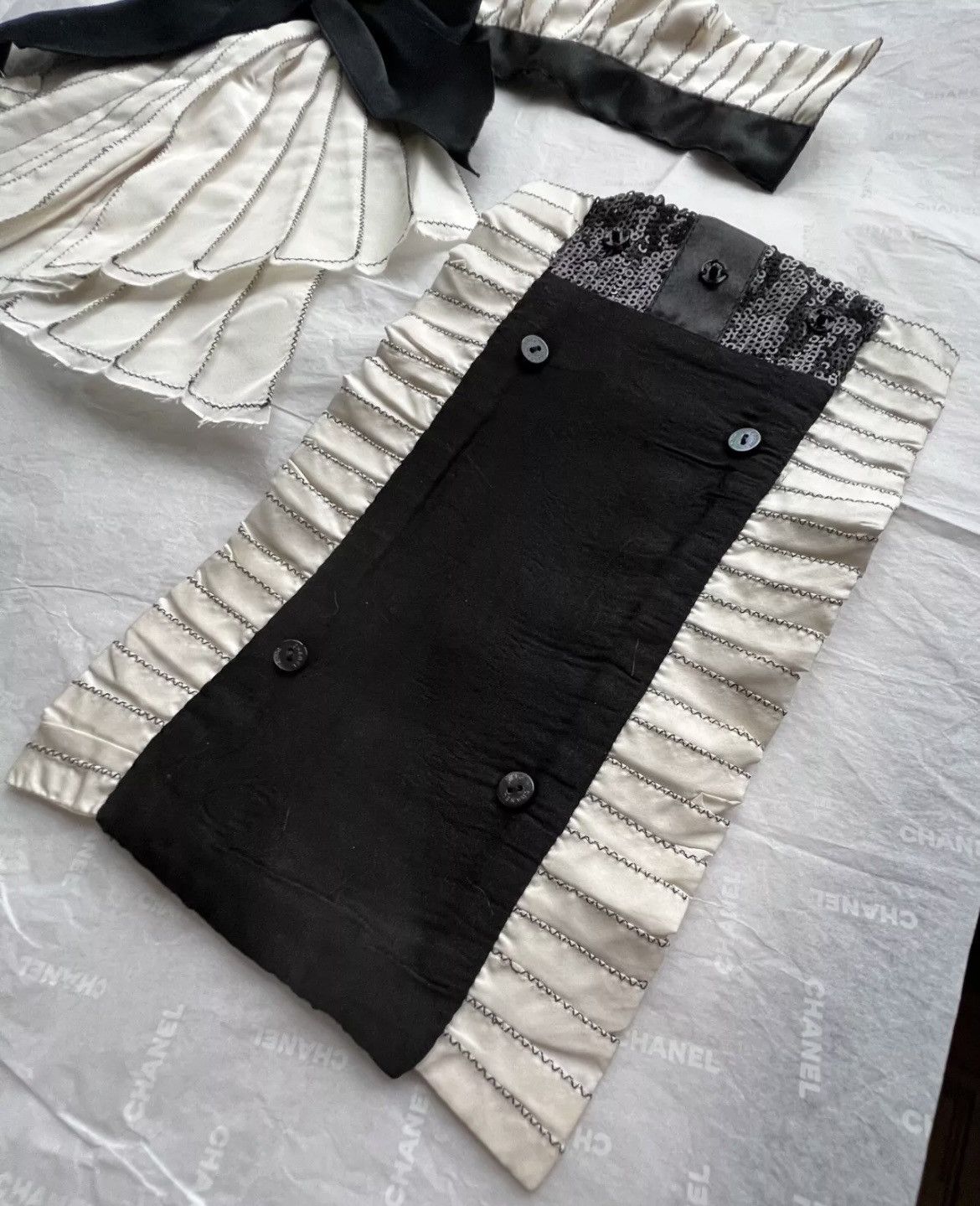 Chanel chanеl cuffs for clothes Size ONE SIZE - 11 Thumbnail