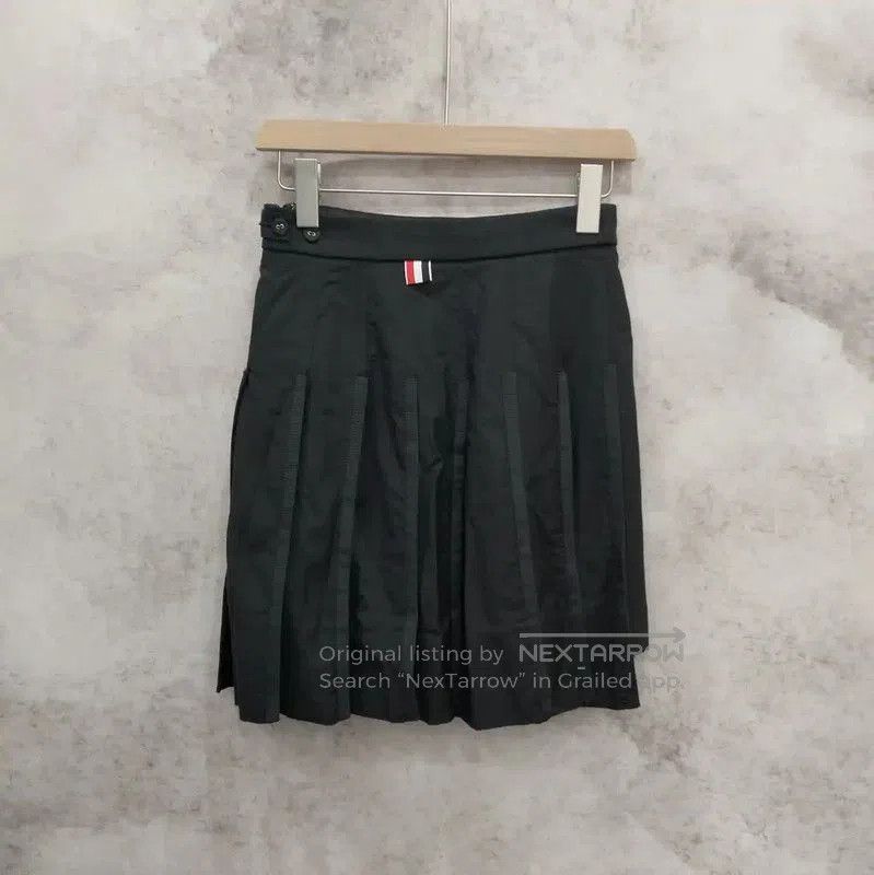 Thom Browne Thom Browne Pleated Black Wool Skirt Size M . Size 28" / US 6 / IT 42 - 2 Thumbnail