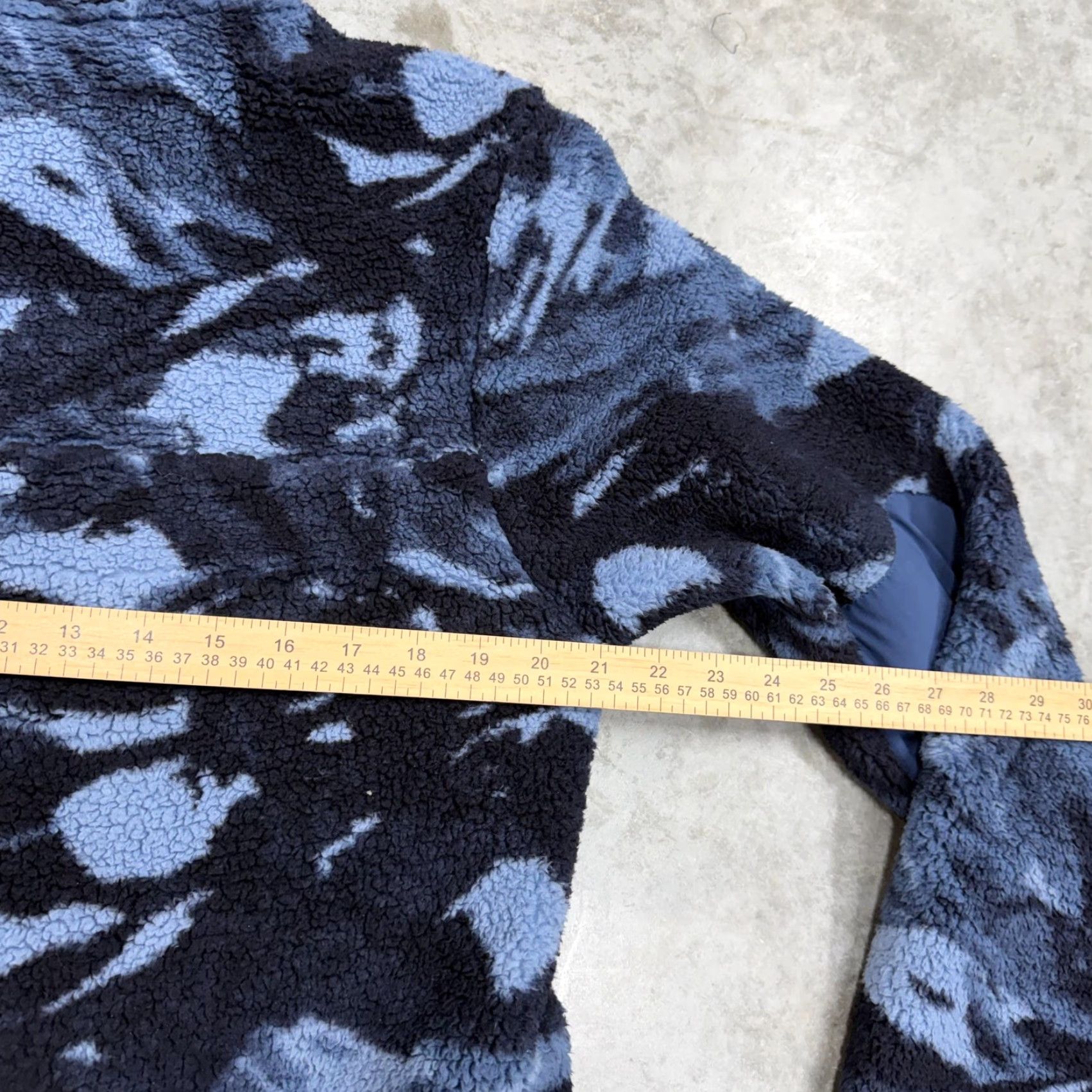 The North Face VINTAGE The North Face Hoodie Sweatshirt Mens Small Blue Fleece 1/4 Zip Camo Sherpa Size US S / EU 44-46 / 1 - 5 Thumbnail