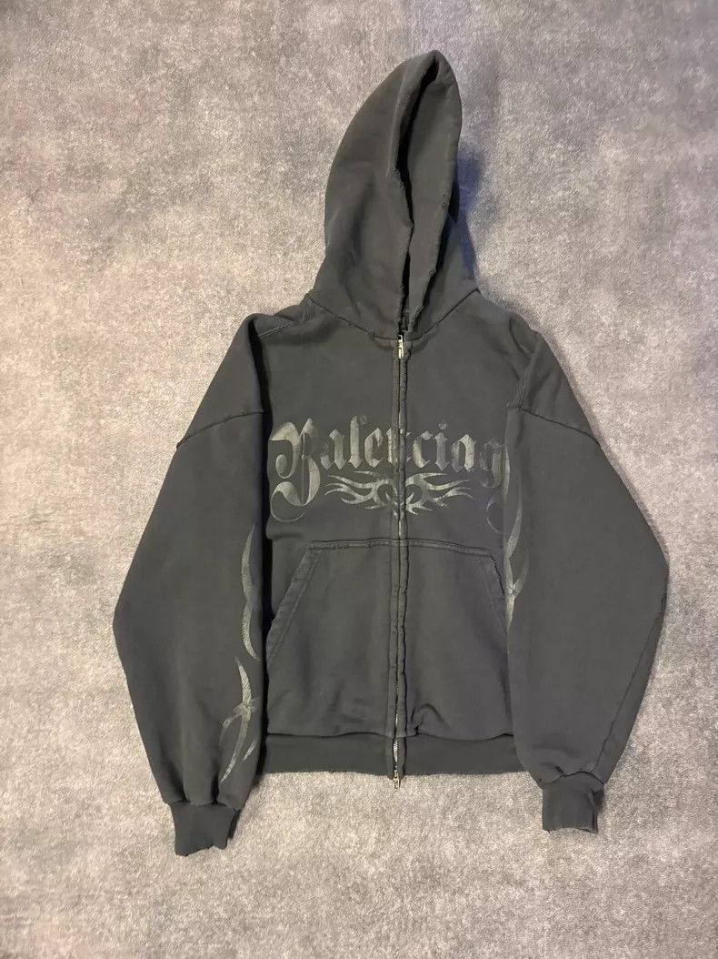 BALENCIAGA Y2K フーディー Balenciaga Y2K Zip-Up Hoodie Regular Fit - Free Shipping - BeyondStyle