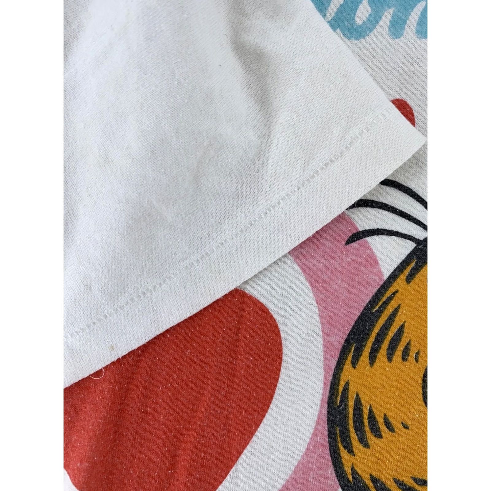 Vintage VINTAGE Flirts TRASHED Garfield Be Nice to Your Mom Shirt L/XL White Mens Cartoon Funny 80s Cat Graphic Print Short Sleeve Crew Neck Size US L / EU 52-54 / 3 - 4 Thumbnail