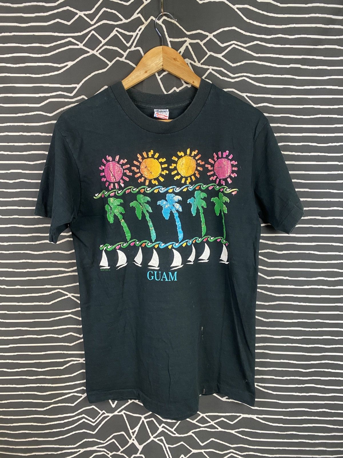 Vintage Vintage Hawaii Guam Tee Size US M / EU 48-50 / 2 - 1 Thumbnail