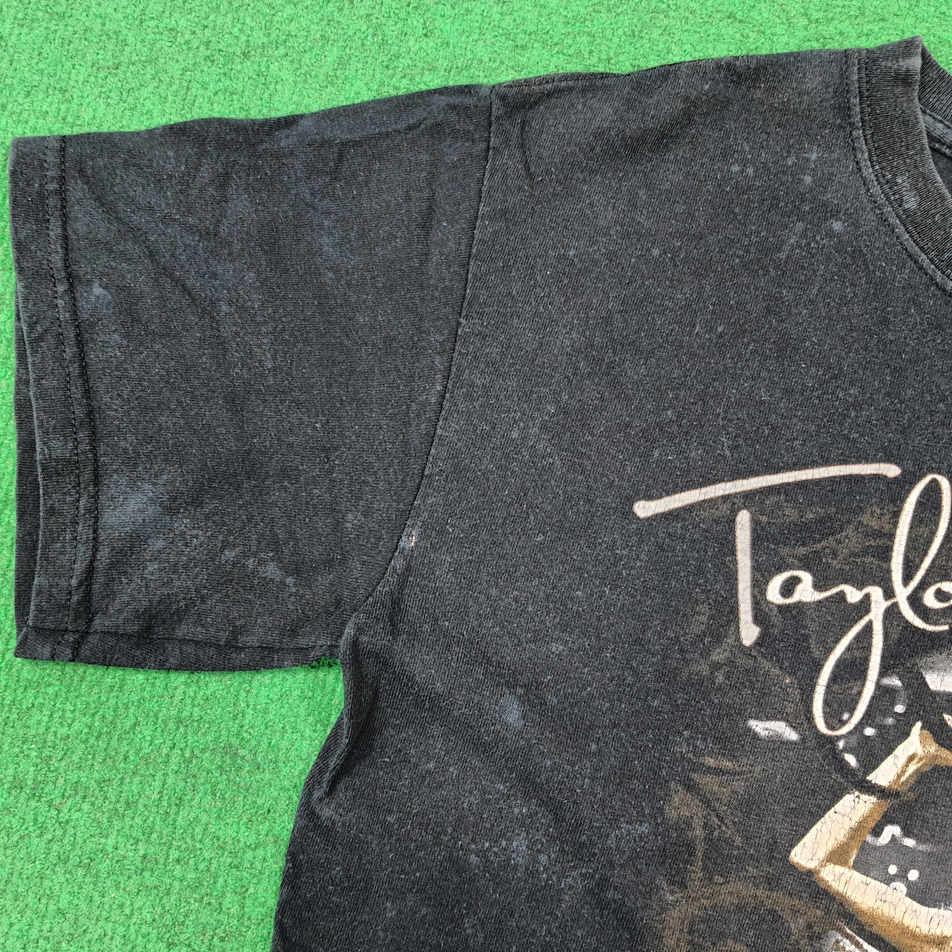 Vintage Vintage Taylor Swift World Tour Tshirt C285N66 Size US S / EU 44-46 / 1 - 8 Thumbnail