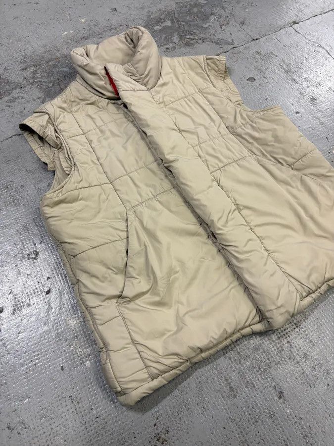 Prada 2000s Prada Beige Down Nylon Quilted Puffer Vest Size US M / EU 48-50 / 2 - 5 Thumbnail