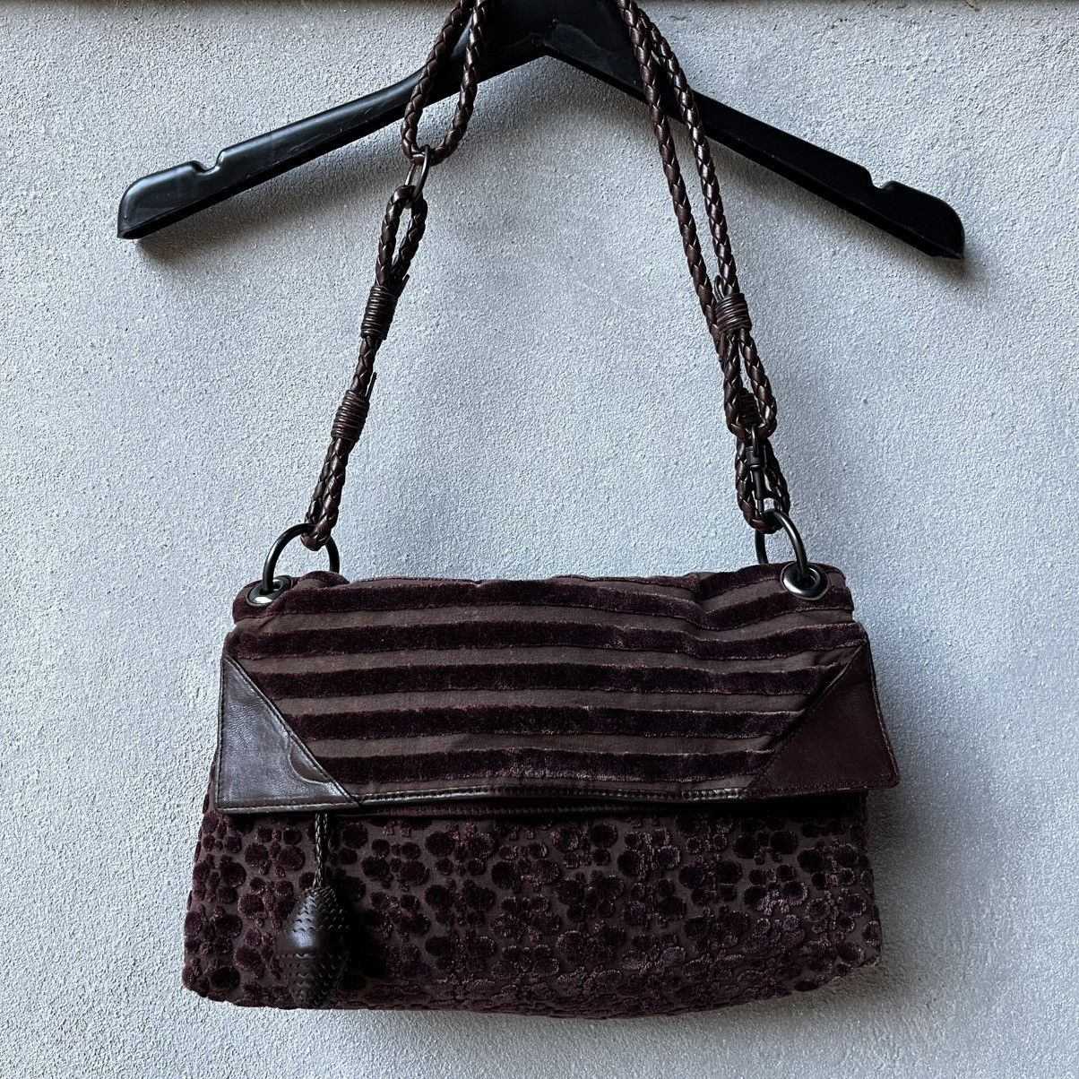 Bottega Veneta Vintage Bottega Veneta velvet butterfly shoulder bag Size ONE SIZE - 1 Thumbnail