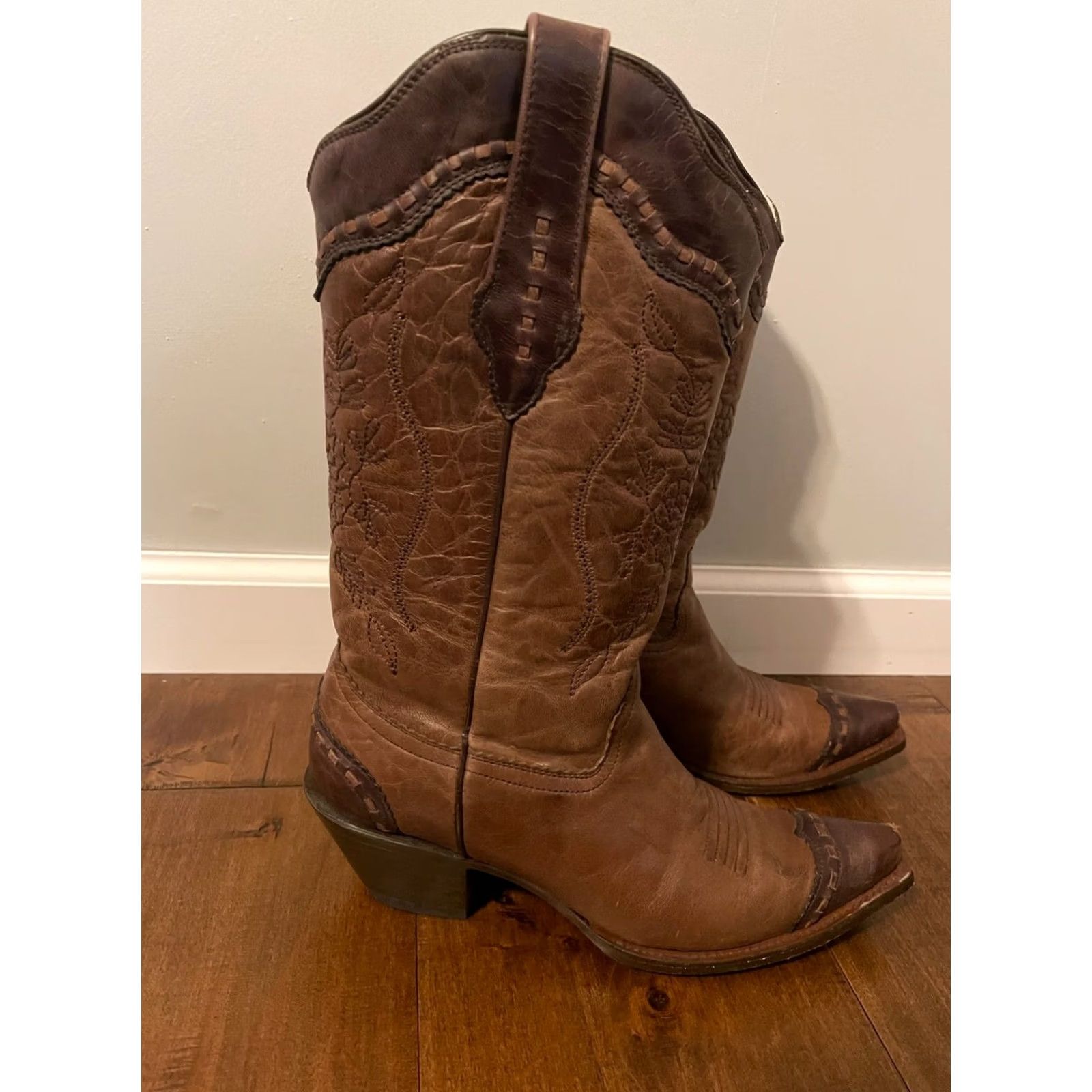 Vintage Corral Boots Western Cowboy Boots Brown Embroidered Floral Ladies Womens 9M Size US 9 / IT 39 - 2 Thumbnail