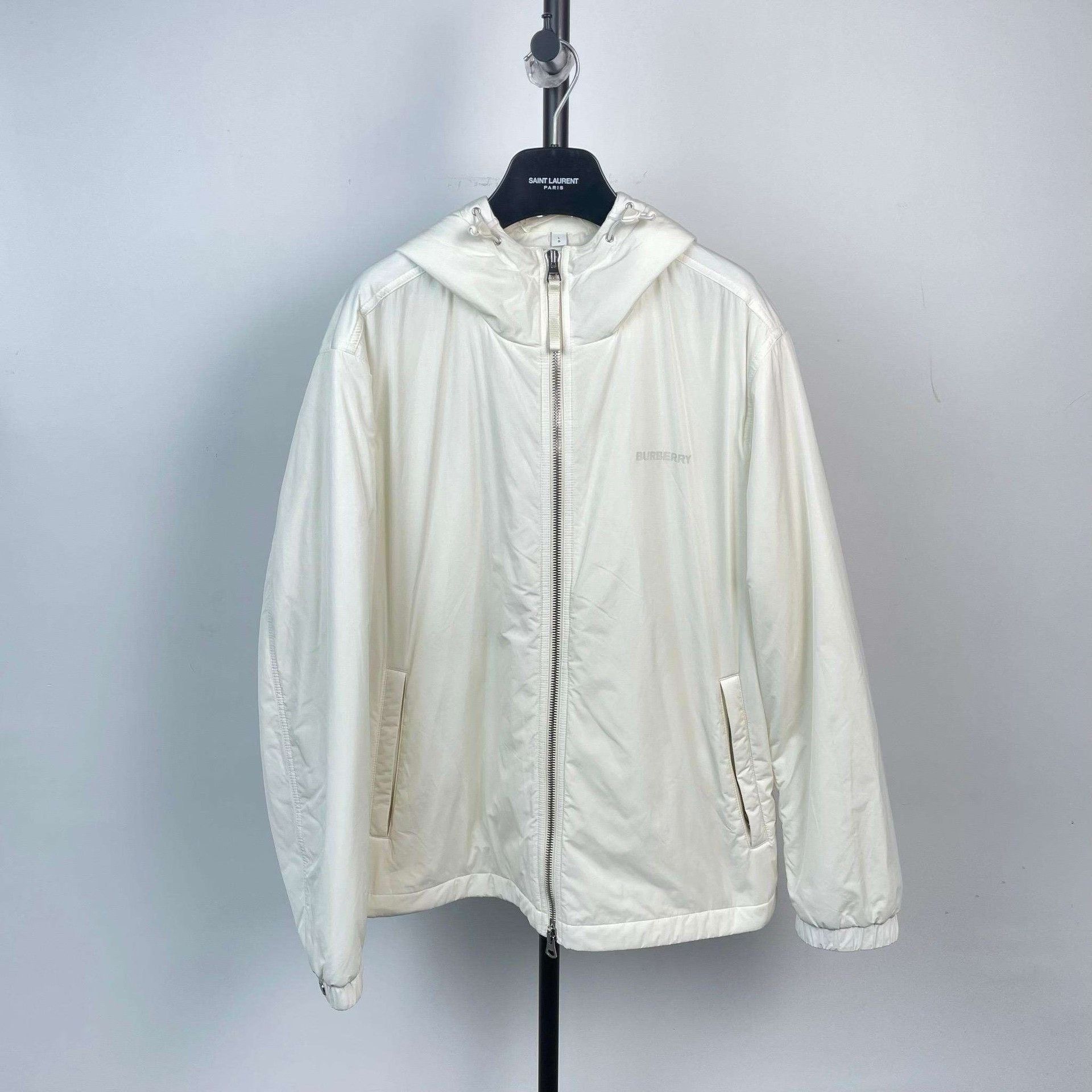 Burberry Burberry White Zip-Up Jacket with Large Logo Size US L / EU 52-54 / 3 - 1 Thumbnail