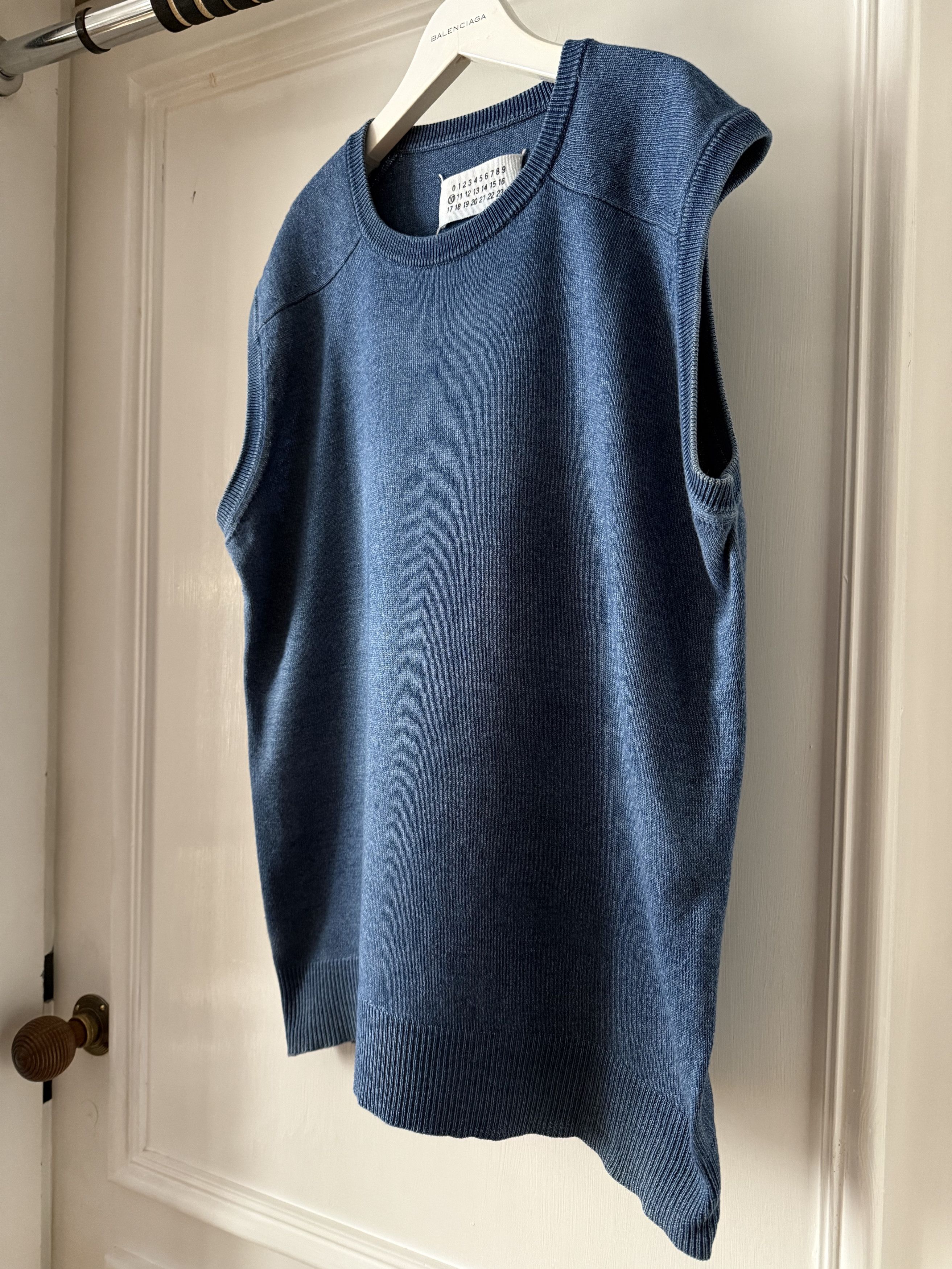 Maison Margiela VINTAGE MAISON MARTIN MARGIELA SWEATER IN SIZE M Size US M / EU 48-50 / 2 - 6 Thumbnail