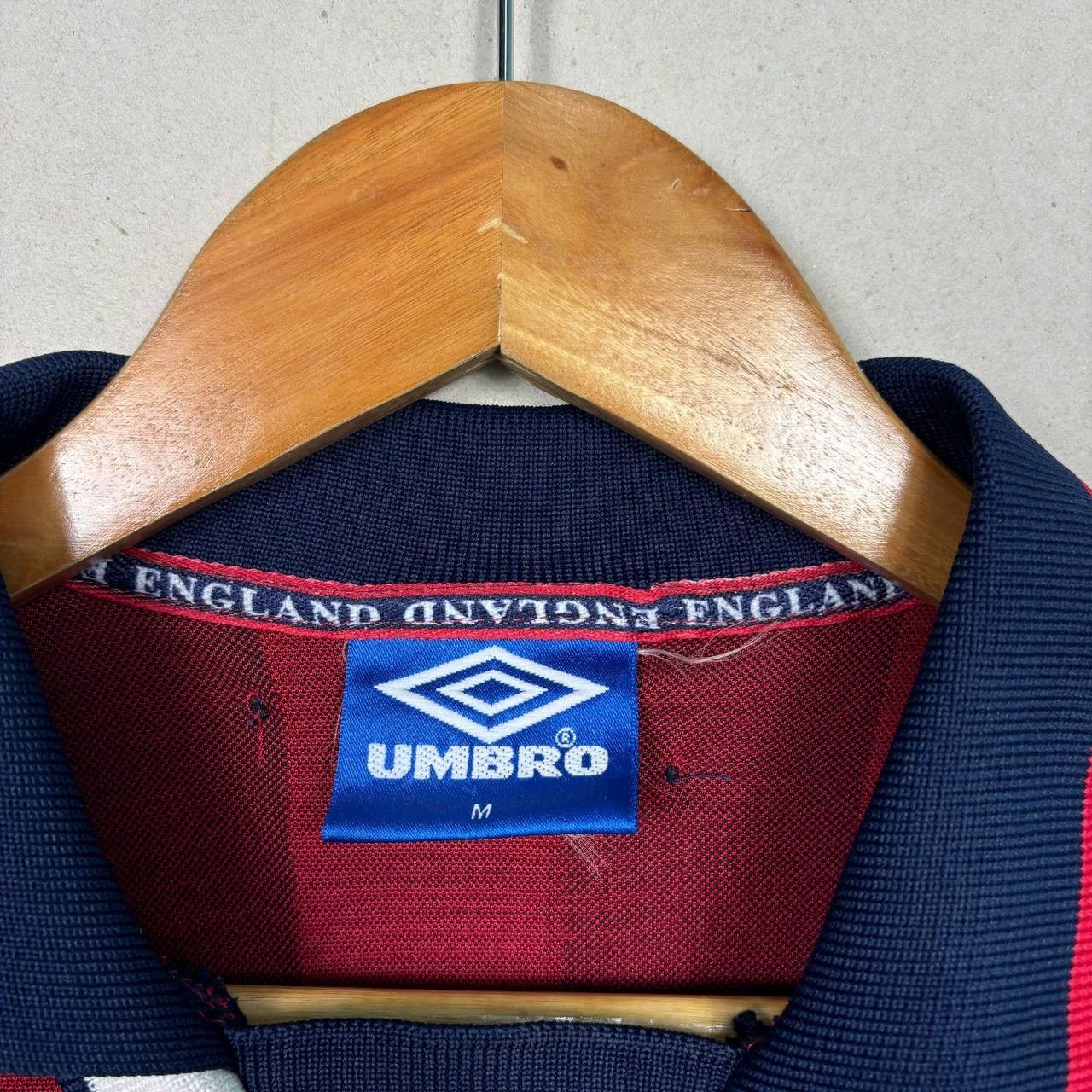 Umbro VINTAGE 1997-99 ENGLAND AWAY LONG SLEEVE SHIRT JERSEY Size US M / EU 48-50 / 2 - 6 Thumbnail