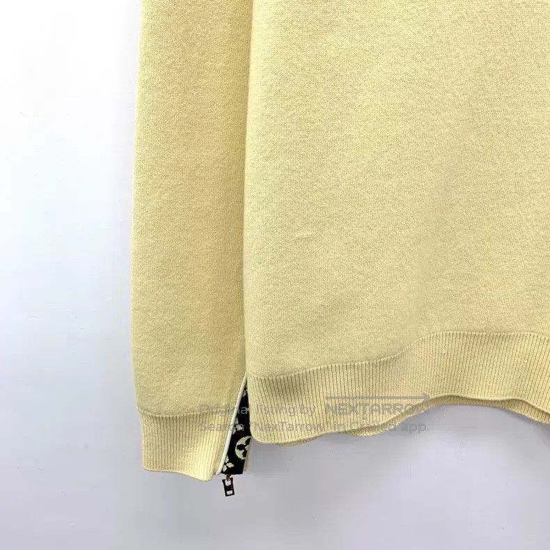Louis Vuitton Louis Vuitton 22 Yellow Sheep Wool Crew Neck Long Sleeve S Size US XXS / EU 40 - 4 Thumbnail