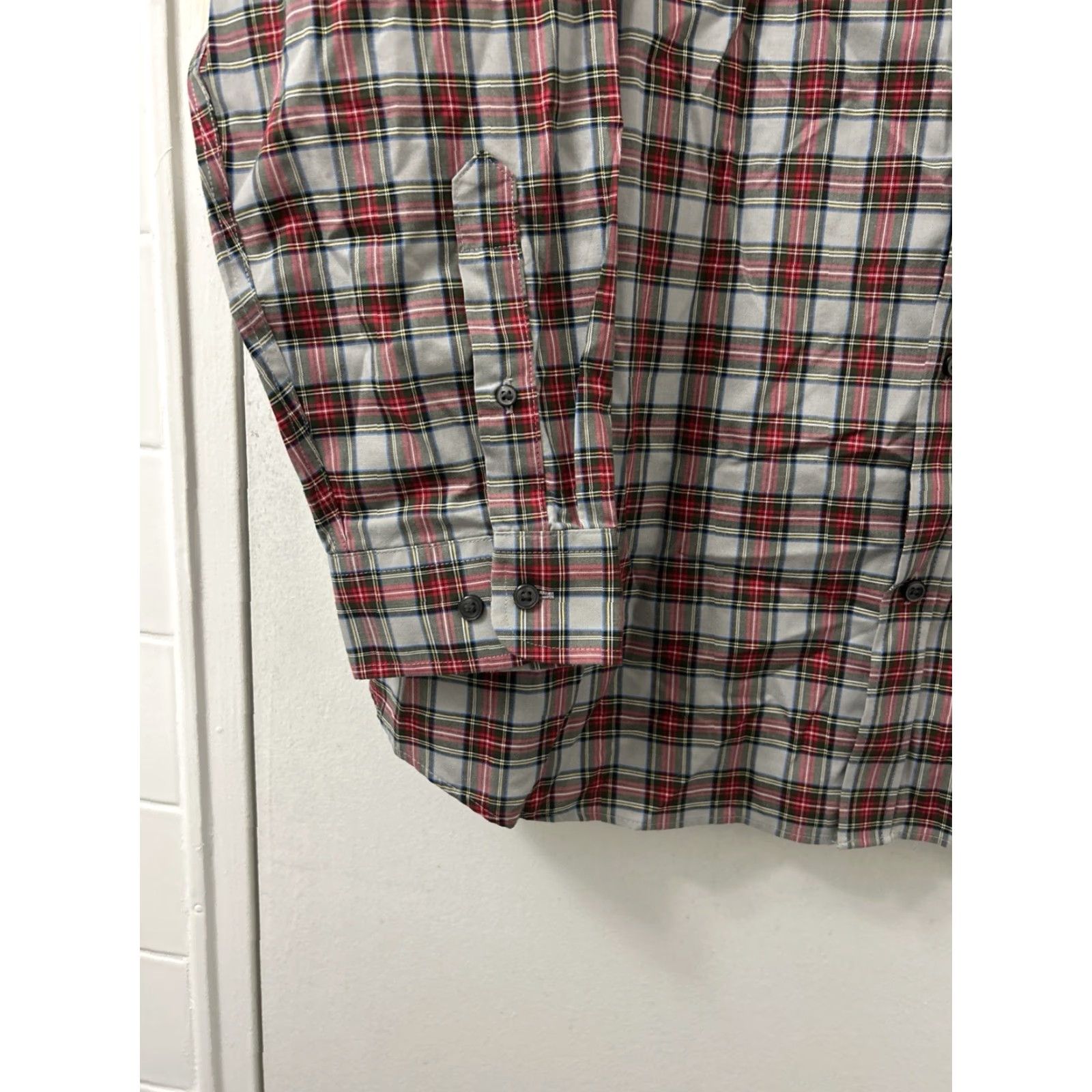 Vintage LL Bean Kennebunk Plaid Sport Shirt Mens XL Gray Red 100% Cotton Long Sleeve Button-Up with Pocket Vintage? No Size US XL / EU 56 / 4 - 6 Thumbnail