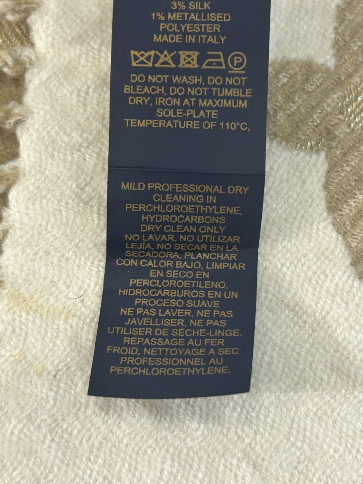 Louis Vuitton Louis Vuitton Gradient Scarf Size ONE SIZE - 7 Thumbnail