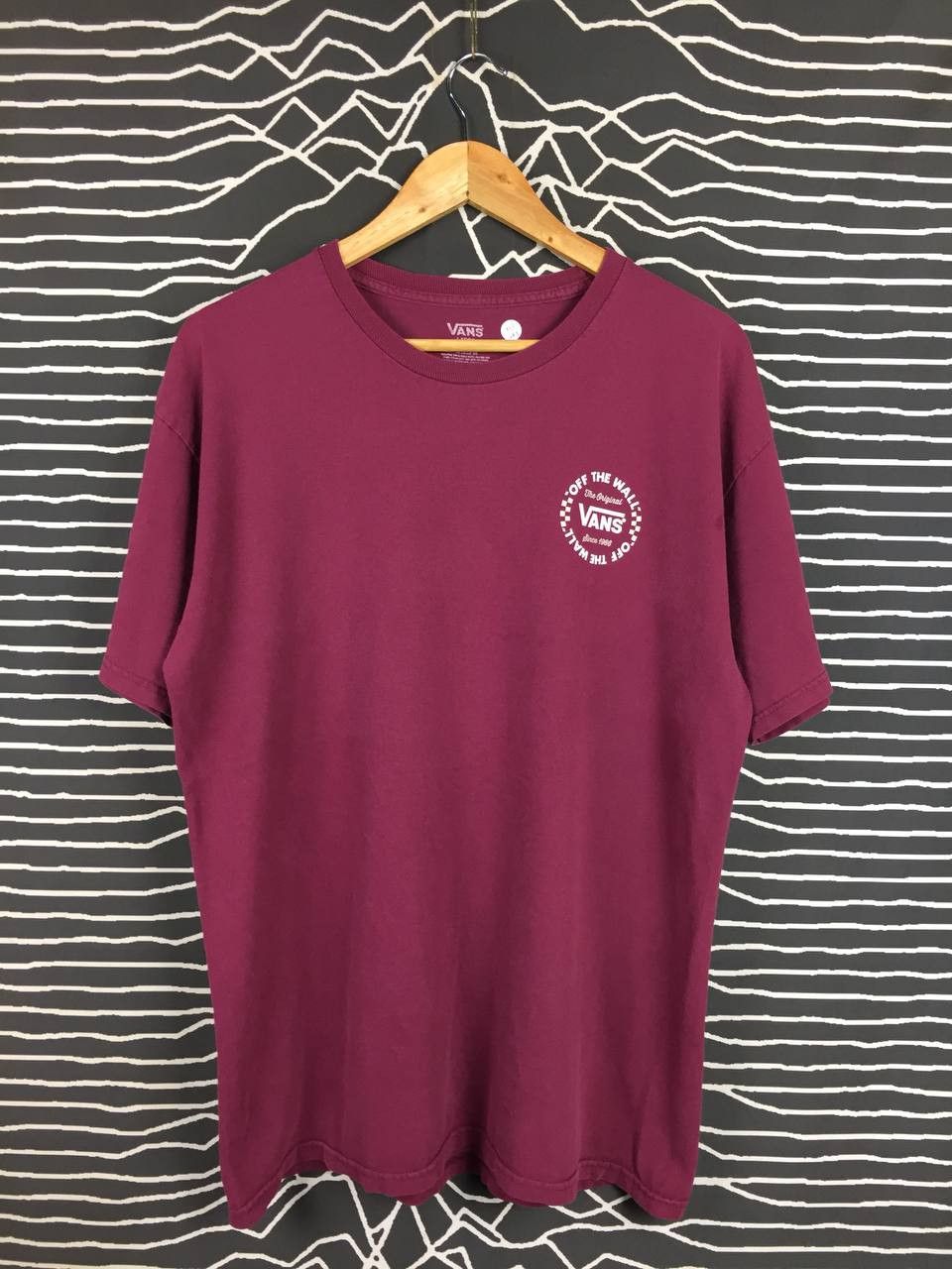 Vans Vtg Vans Off The Wall Logo Skateboards Tee Size US L / EU 52-54 / 3 - 5 Thumbnail