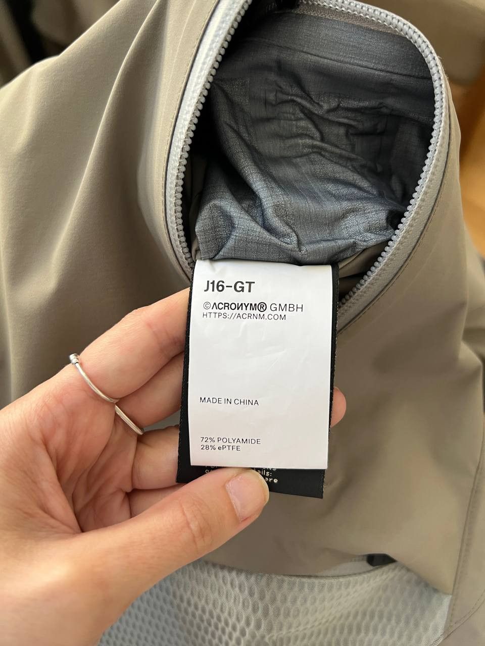 Acronym J16-GT - NEW - ALL PACK Size US M / EU 48-50 / 2 - 6 Thumbnail