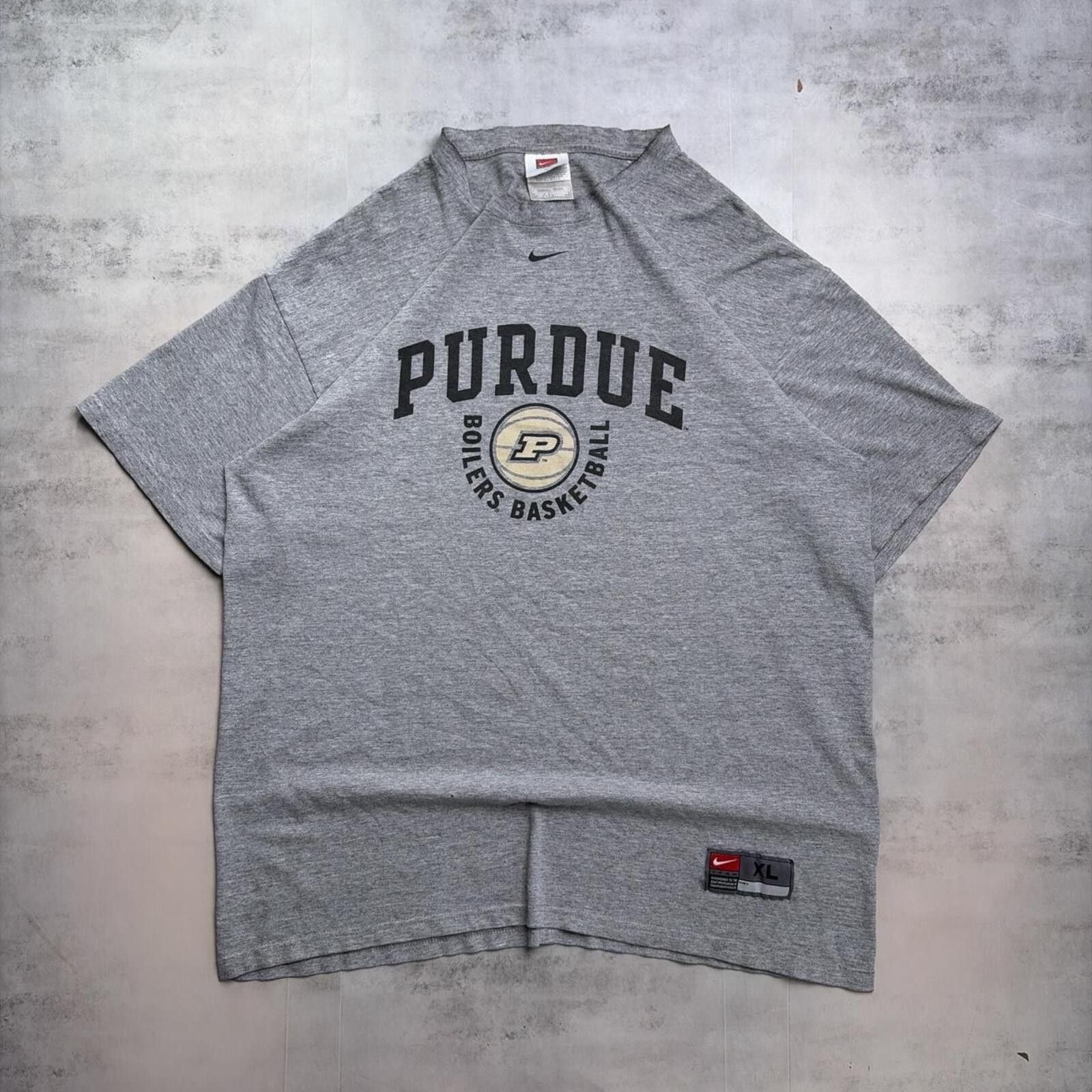 Nike Vintage Nike Team Purdue Middle Swoosh Distressed T-Shirt Size US XL / EU 56 / 4 - 1 Thumbnail