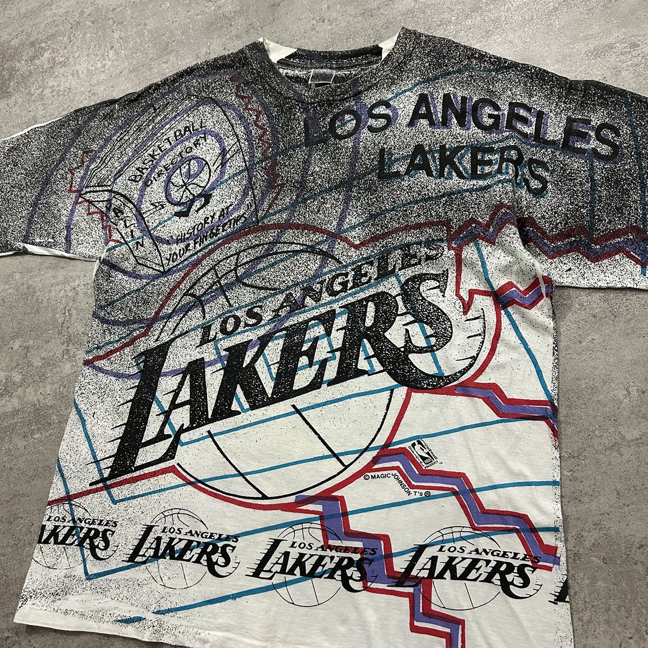 NBA × Vintage MAGIC JOHNSON Los Angeles Lakers ALL OVER PRINT AOP T-SHIRT Size US XL / EU 56 / 4 - 3 Thumbnail