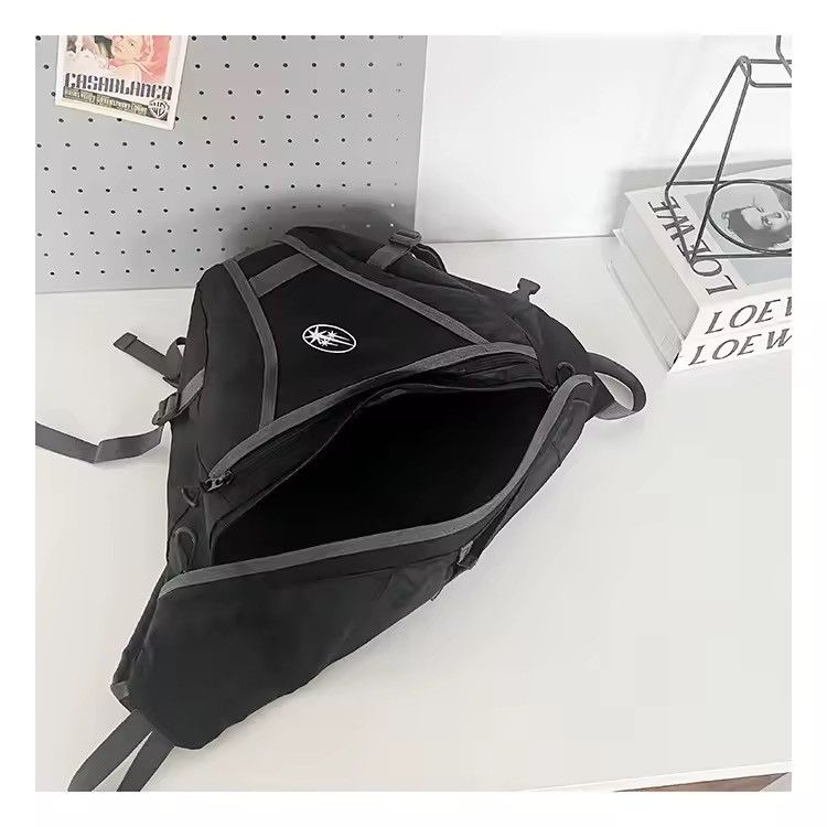 Vintage Streetwear Motorcycle Waterproof Crossbody Bag Backpack Size ONE SIZE - 9 Thumbnail