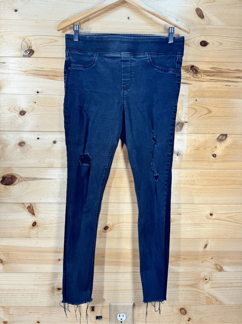 Old Navy Old Navy Women's Size 12 Rockstar Super Skinny Jeggings Size 34" / US 12 / IT 48 - 2 Thumbnail