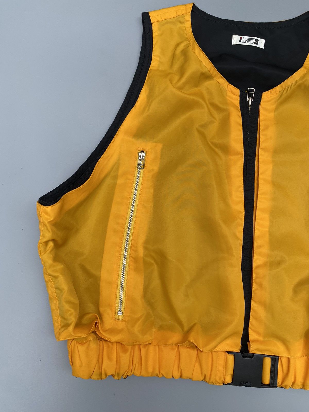 Issey Miyake Rare! 1980s - Issey Miyake- Survival Belted Vest Size US M / EU 48-50 / 2 - 3 Thumbnail