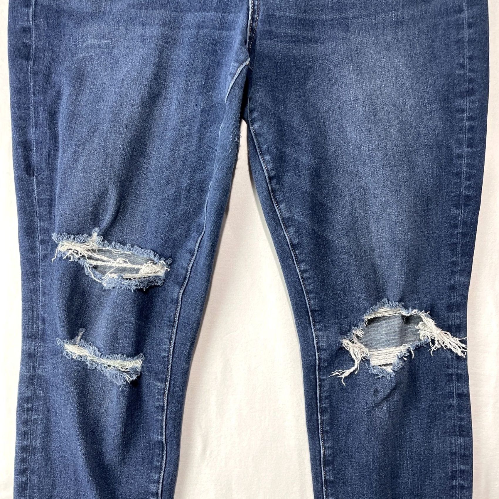 American Eagle Outfitters VINTAGE American Eagle Jeans Womens 14 The Dream Jean Regular Blue Button Fly Zipper Jeans Size 36" / US 14 / IT 50 - 4 Thumbnail