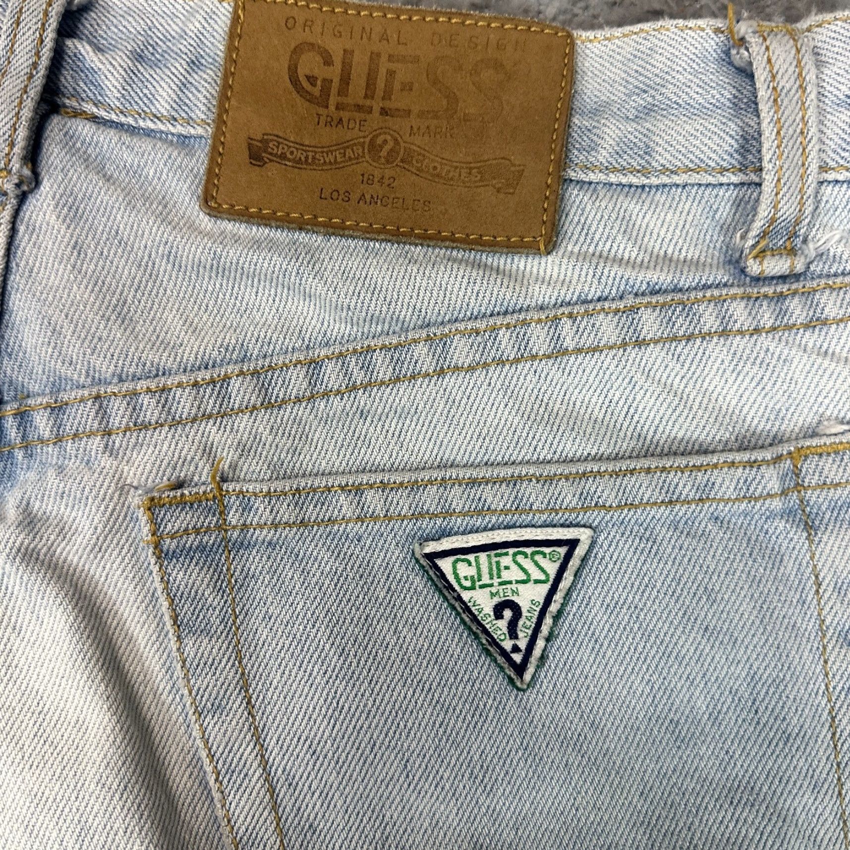 Guess GUESS Jeans 28 x 33 Light Wash High Rise 5-Pocket Denim Relaxed Men Shirt? Size US 28 / EU 44 - 4 Thumbnail
