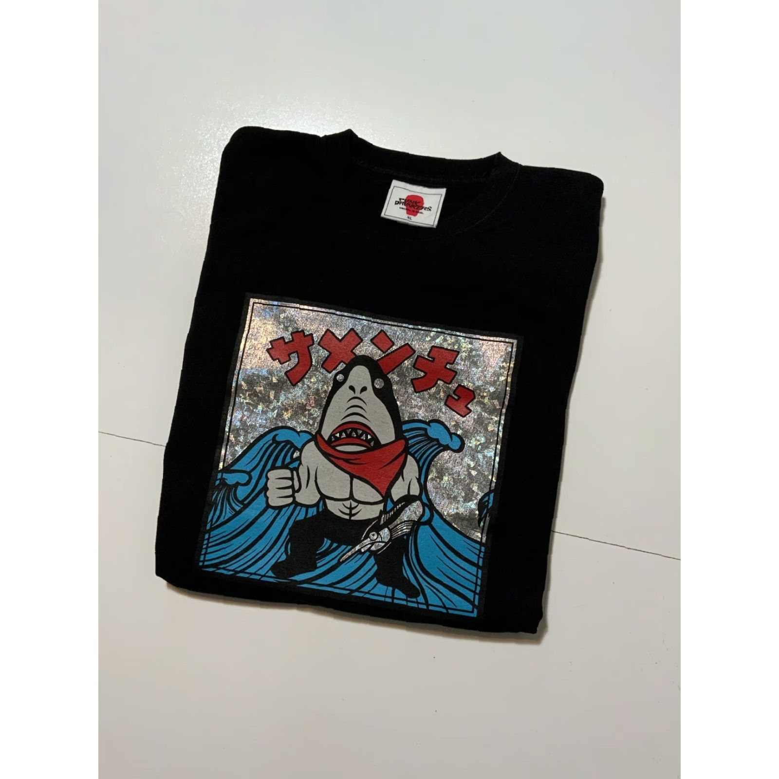 Vintage VINTAGE Punk Drunkers Heroes Munchie Samenchu Shark Sofubi Japan Exclusive T-Shirt XL Black Mens Size US XL / EU 56 / 4 - 2 Thumbnail