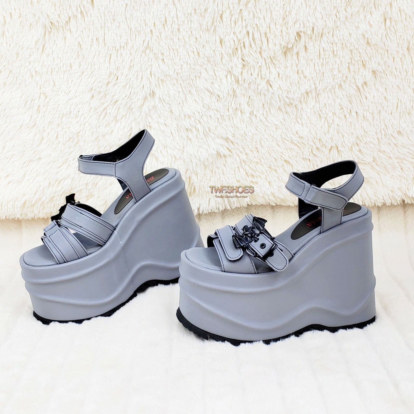Other Wave 13 - 6" Platform Goth Bat Buckle Closure Sandals Shoes Size US 8 / IT 38 - 2 Thumbnail