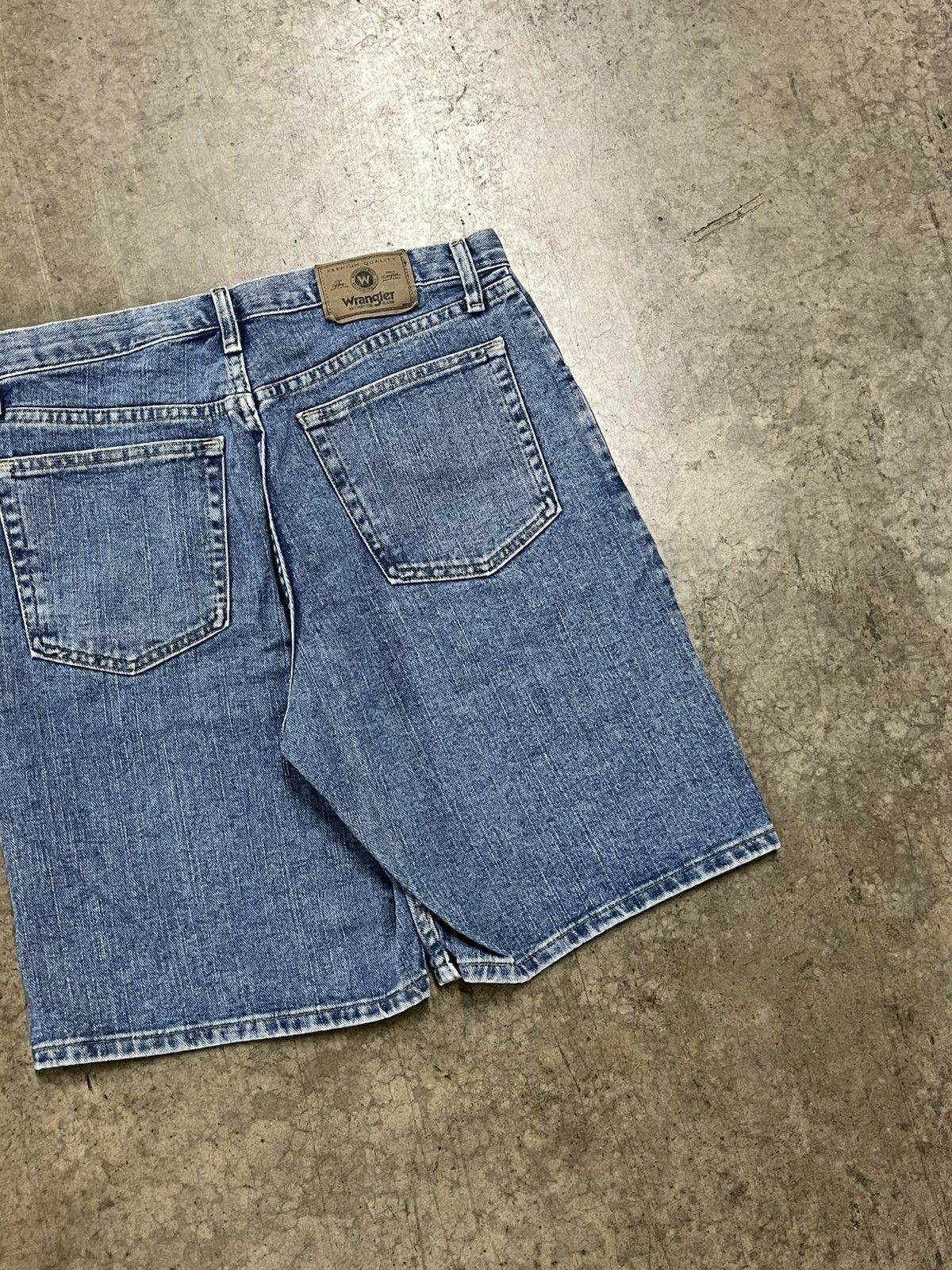 Vintage × Wrangler Vintage jorts baggy fit wrangler streetwear hype skater Size US 32 / EU 48 - 3 Thumbnail