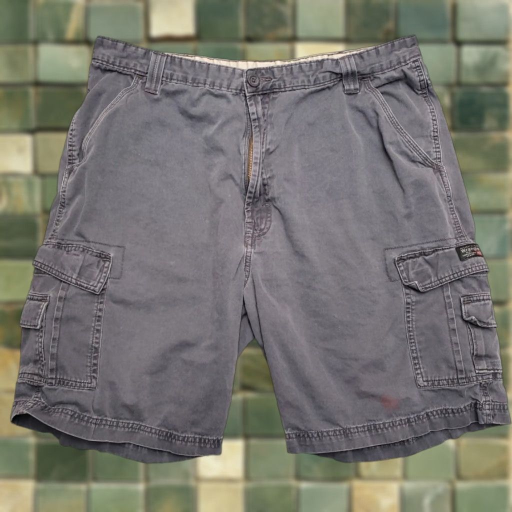 Wrangler Wrangler Cargo Shorts Men 38 Gray Twill Utility Outdoor Hiking 100% Cotton Size US 38 / EU 54 - 1 Thumbnail